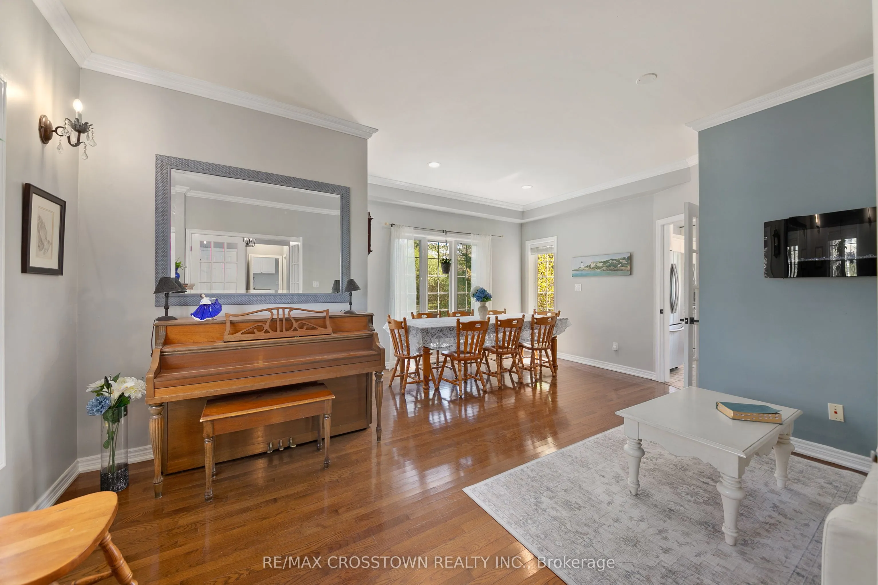 2 Evergreen Lane
