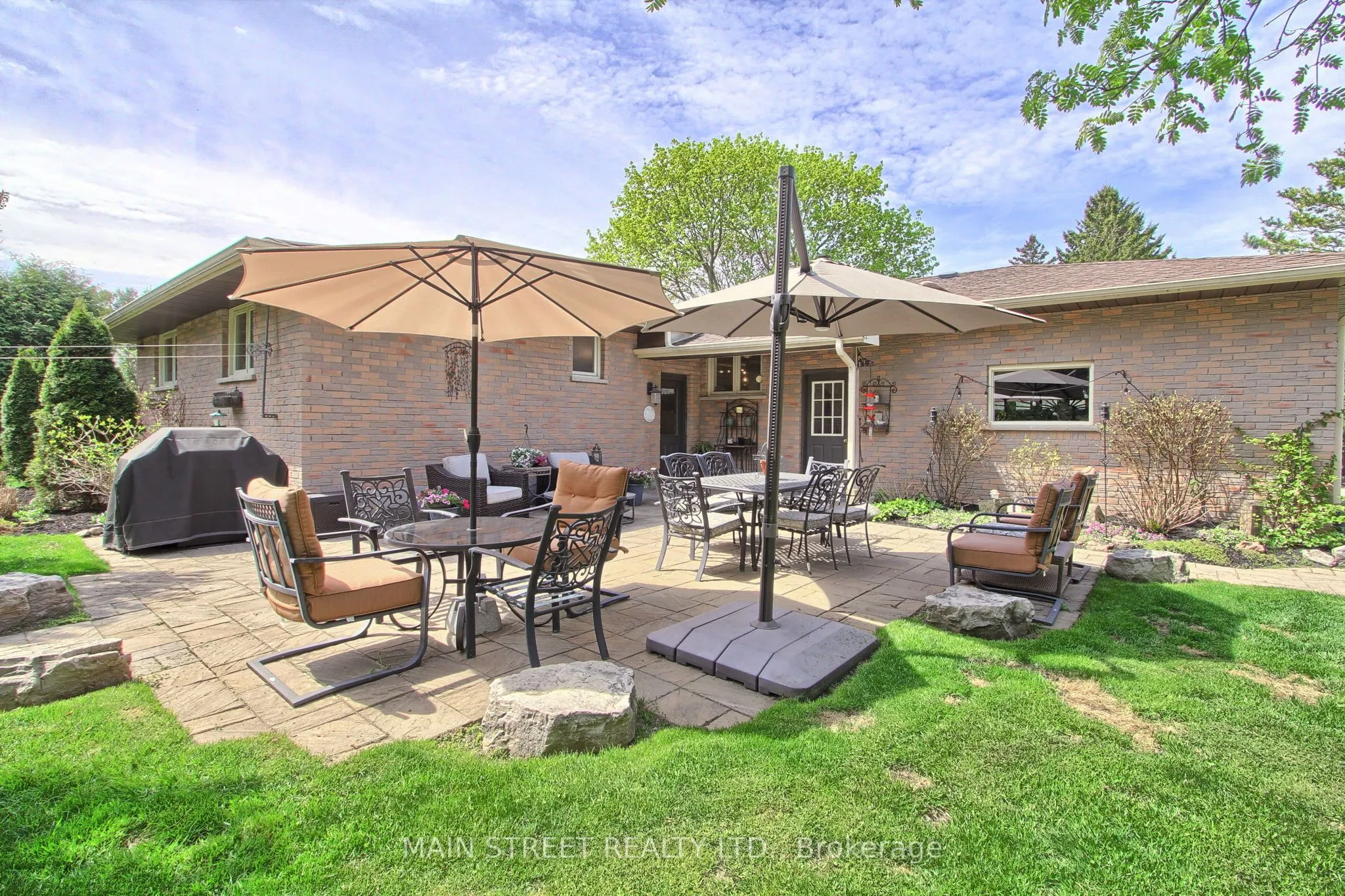 3839 Front Street