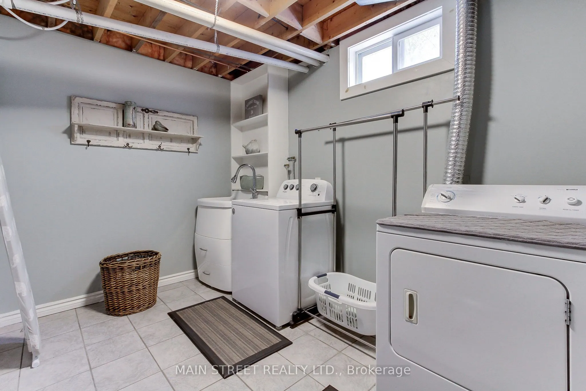 3839 Front Street