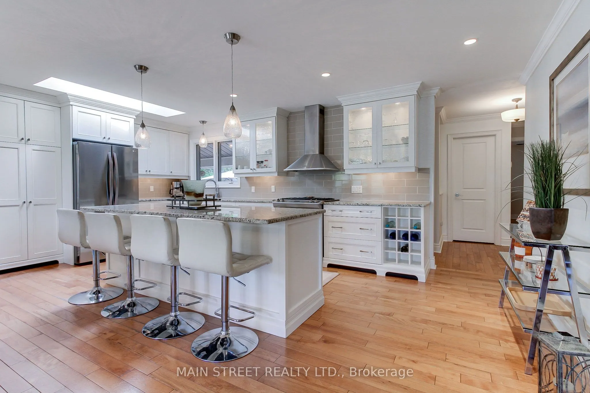 3839 Front Street