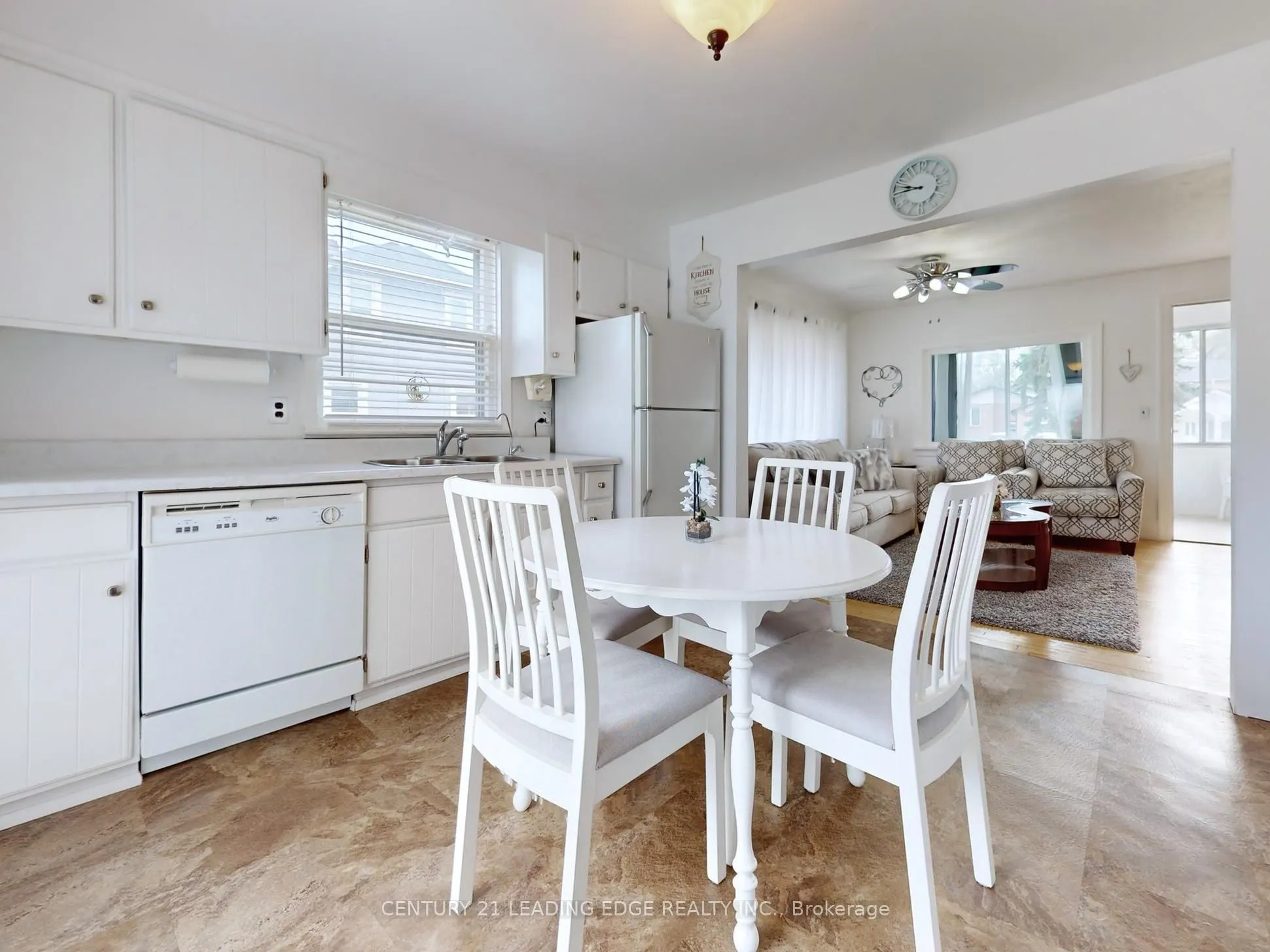393 The Queensway S