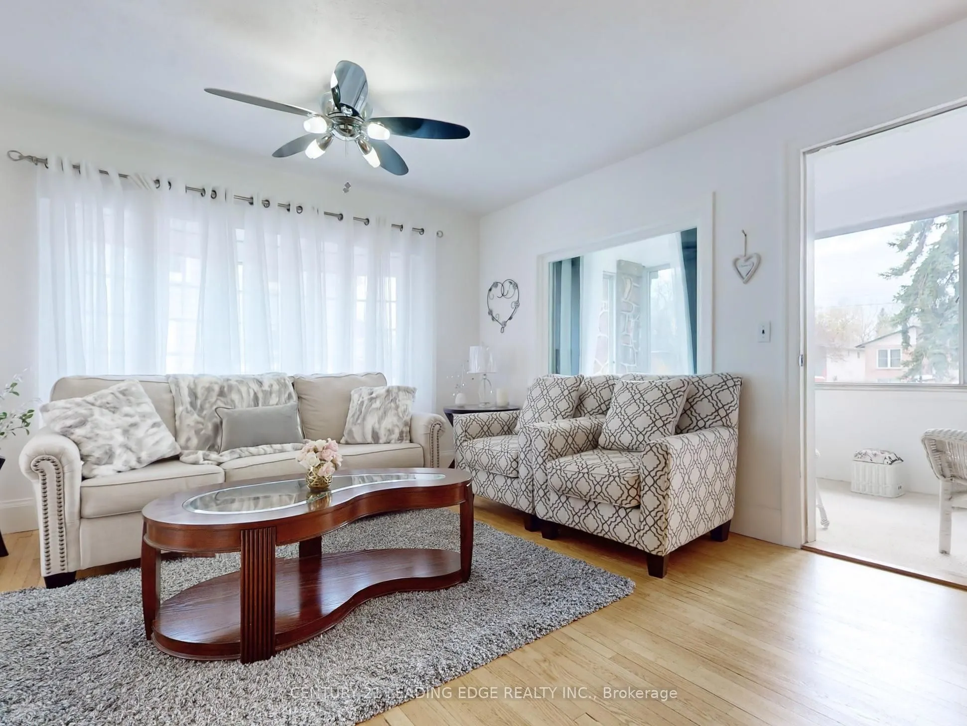 393 The Queensway S