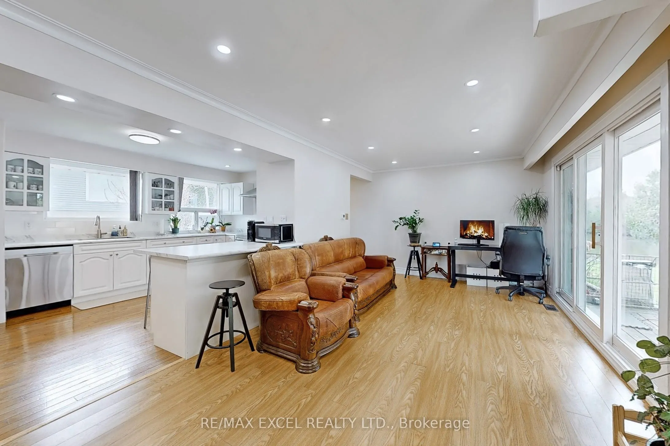 1 Hopecliff Lane