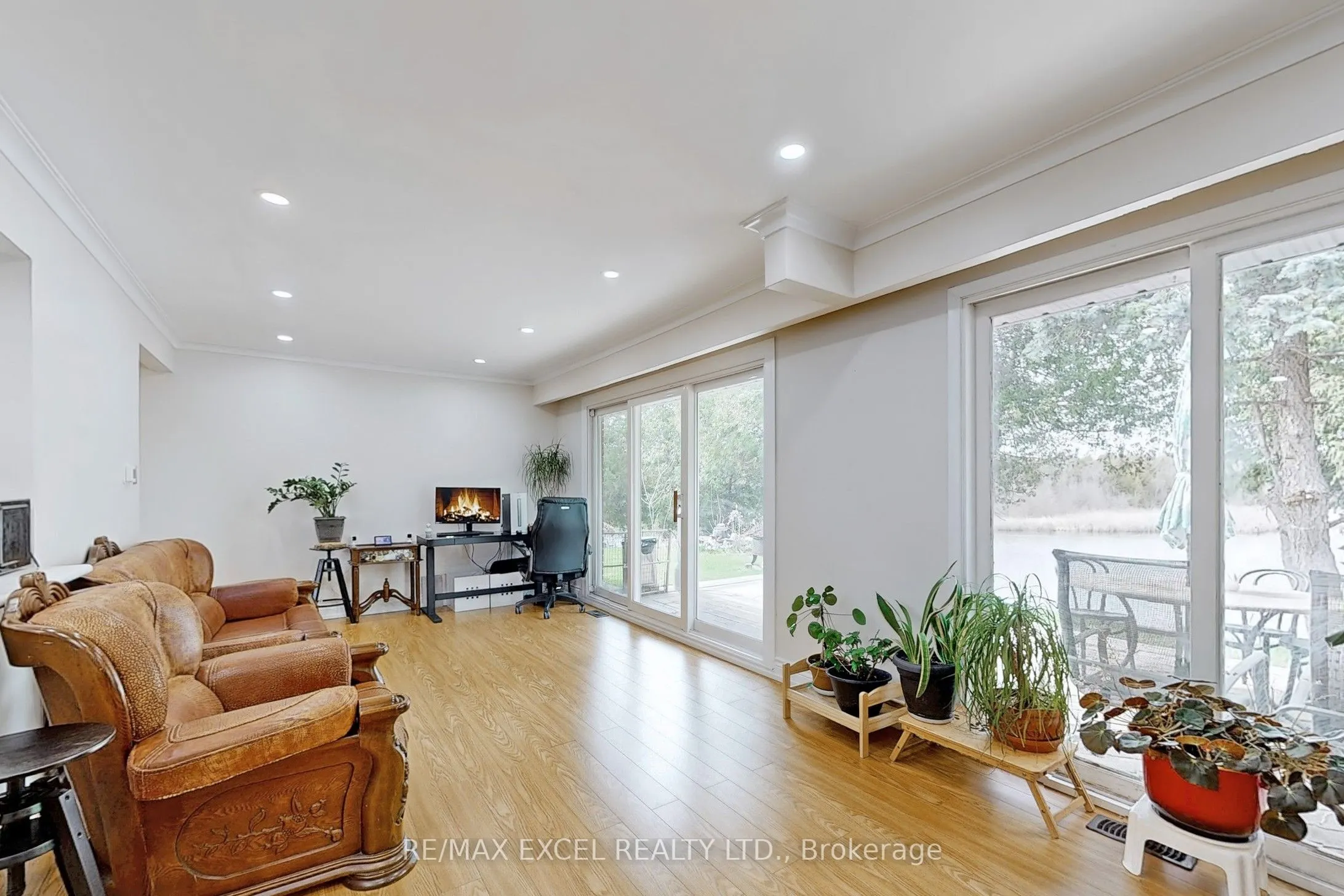 1 Hopecliff Lane