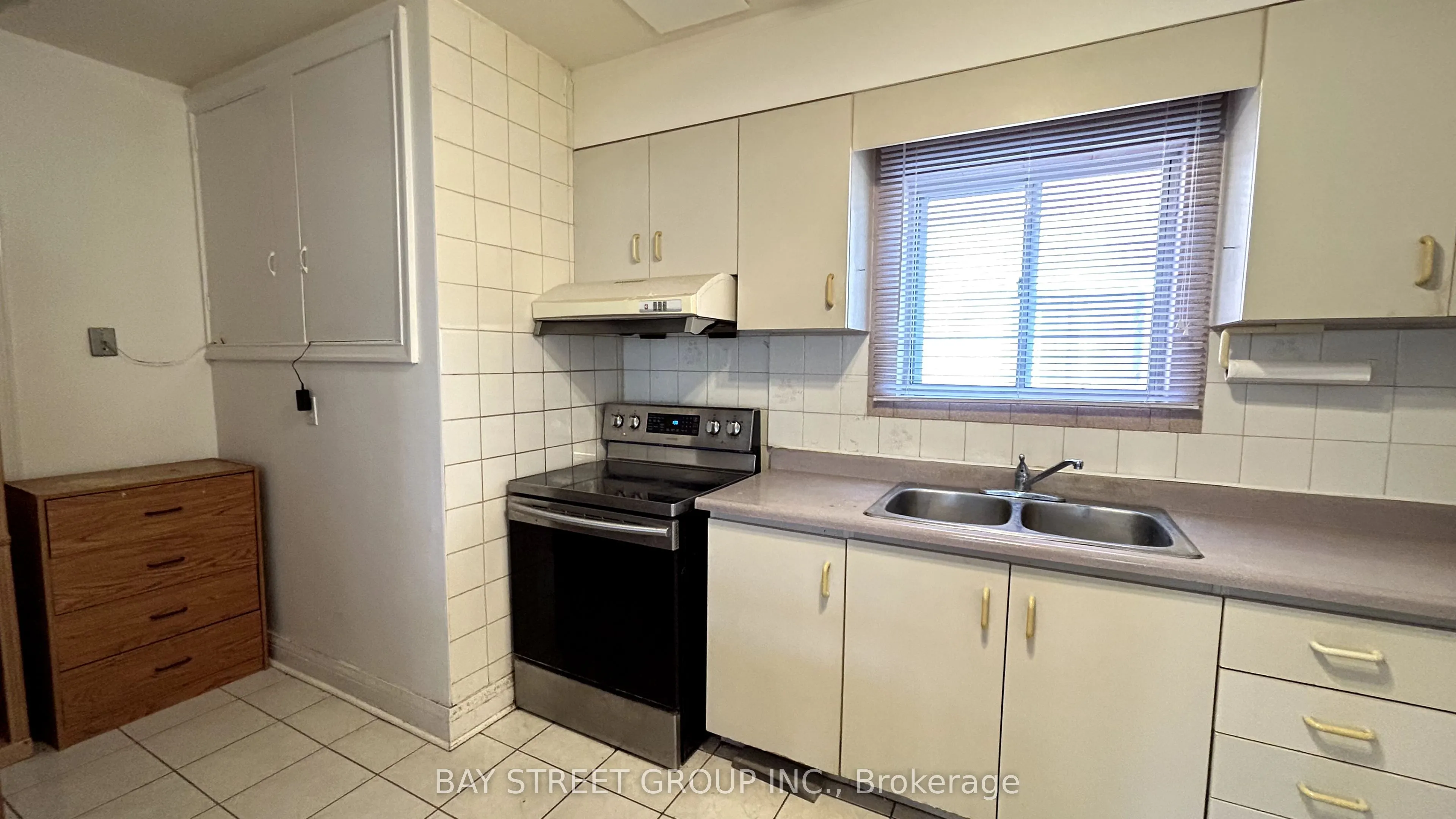 36 Grandview Avenue, #Ground