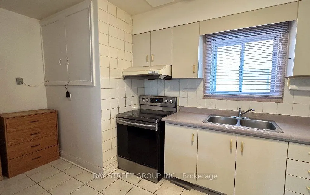 36 Grandview Avenue, #Ground
