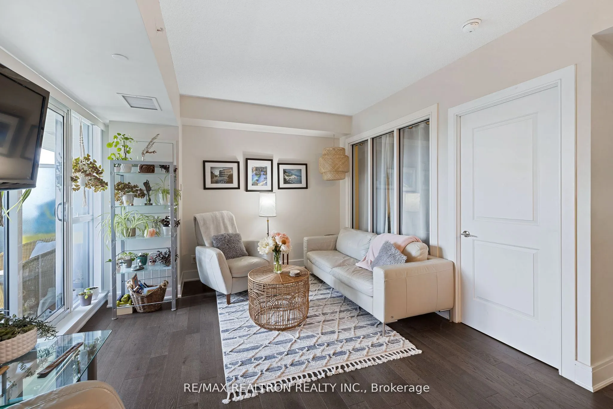9199 Yonge Street, #SE617