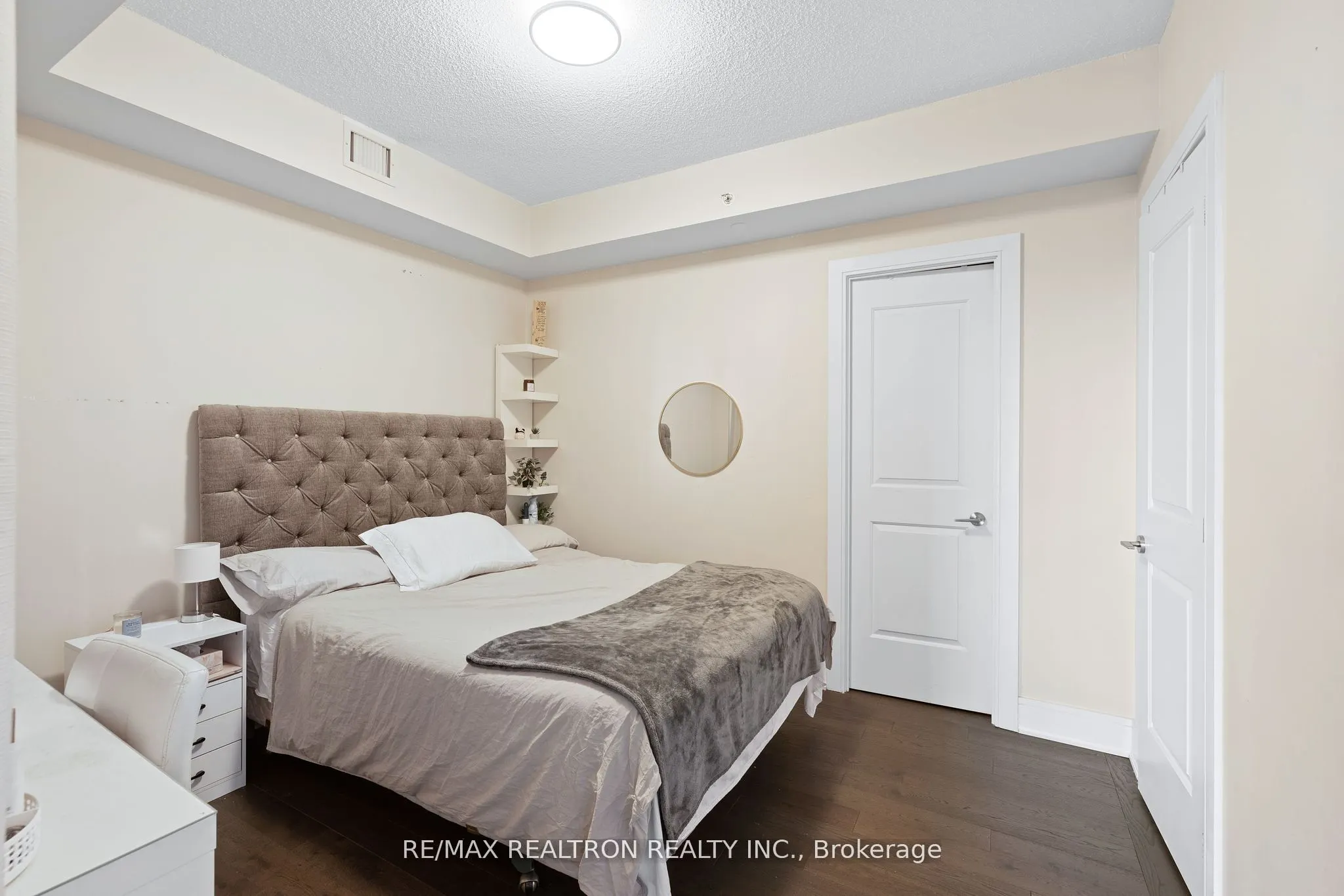 9199 Yonge Street, #SE617