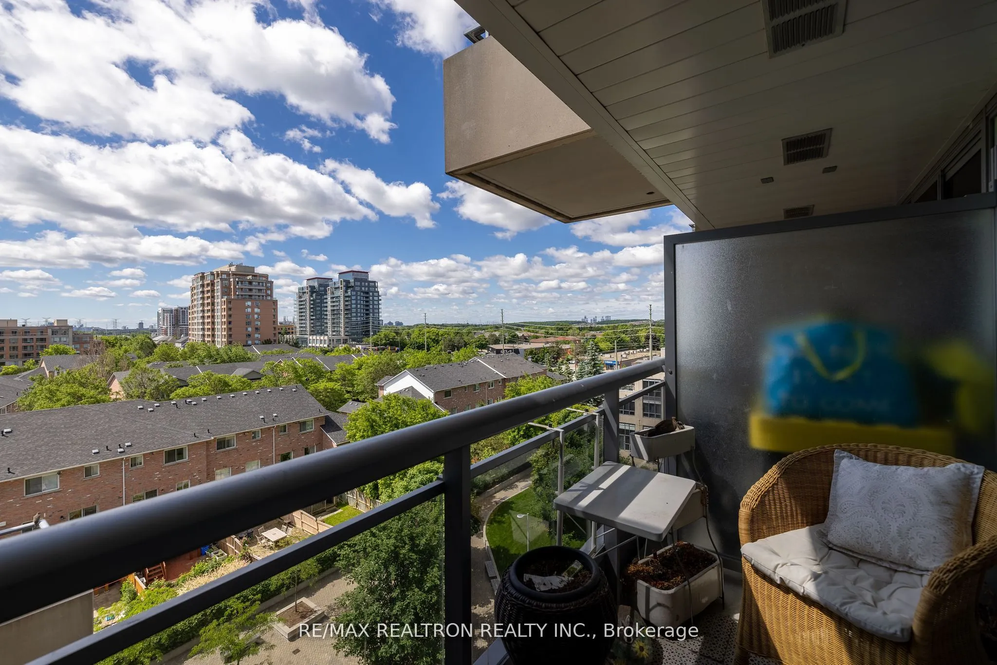 9199 Yonge Street, #SE617