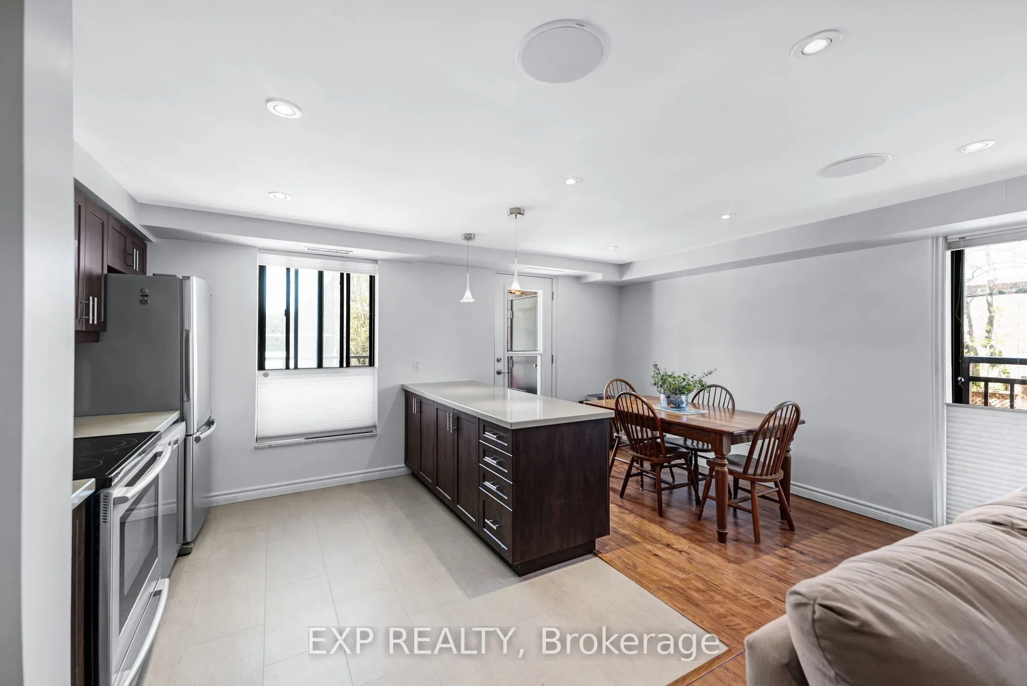 15390 Yonge Street, #104