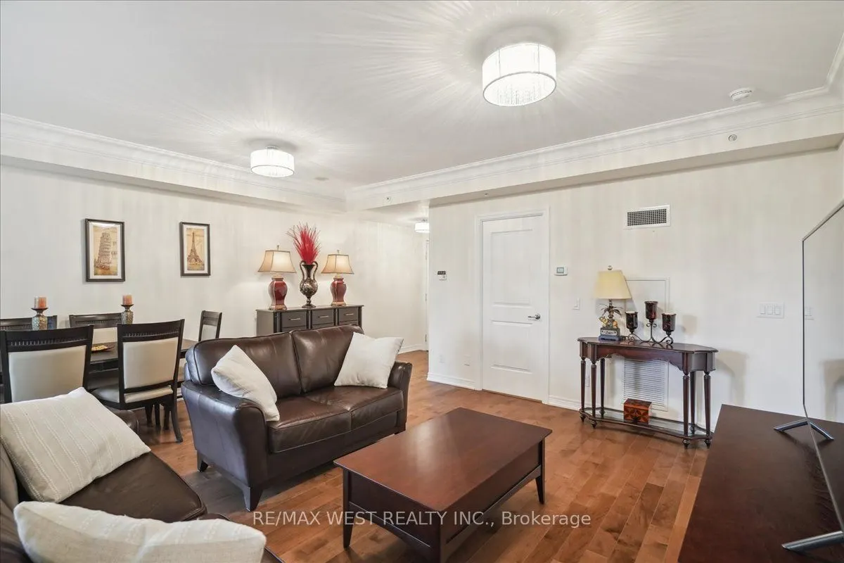 9255 Jane Street, #405