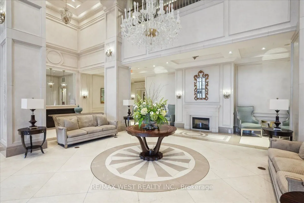 9255 Jane Street, #405