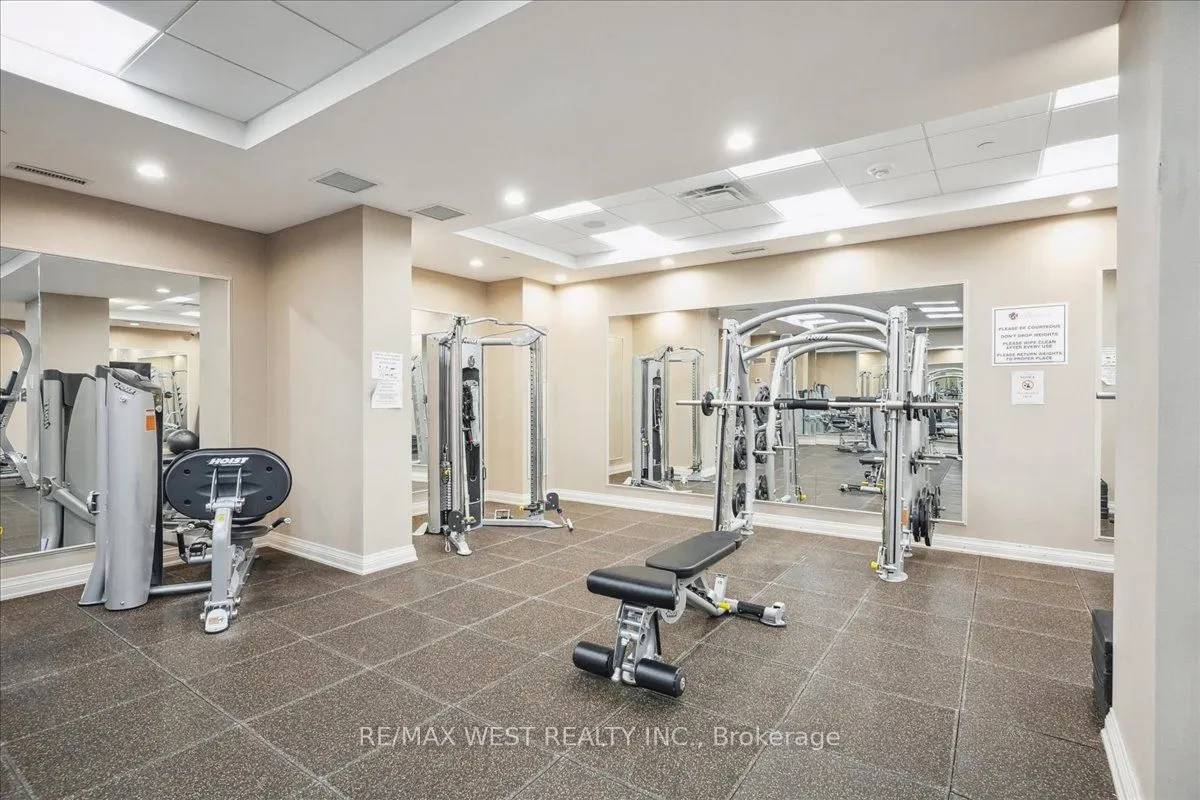 9255 Jane Street, #405