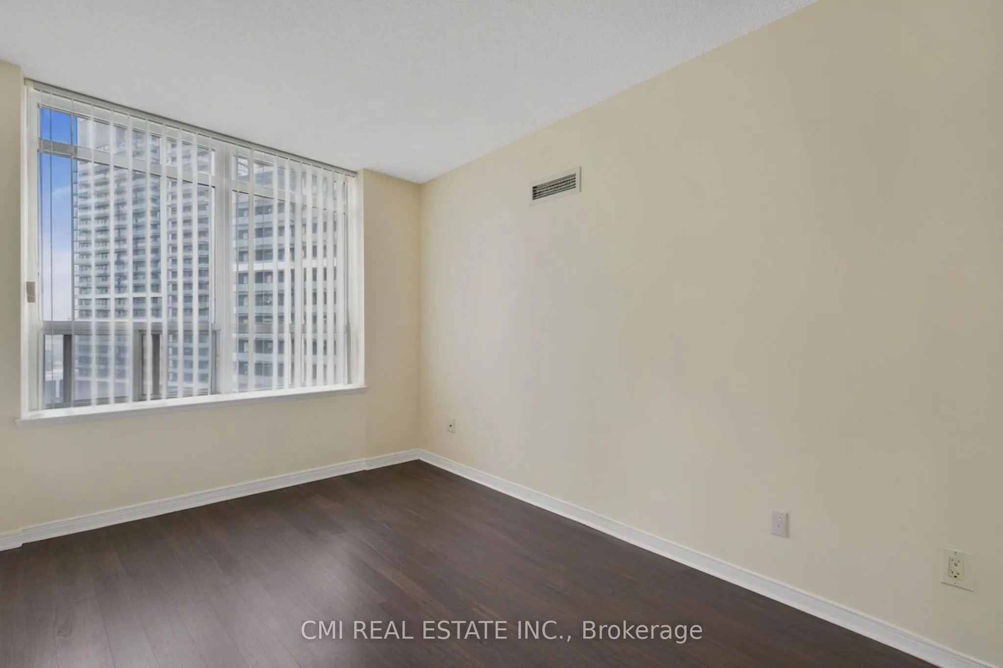 73 King William Crescent, #906