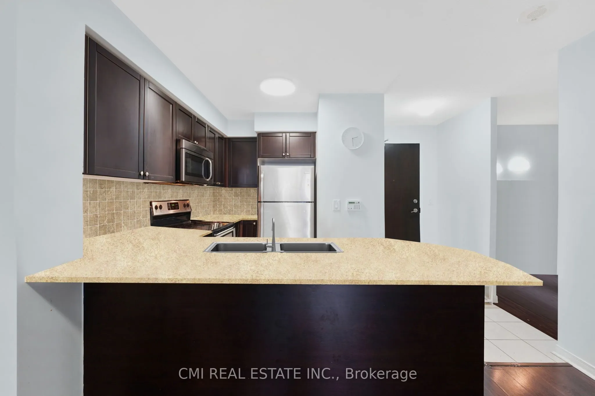 73 King William Crescent, #906