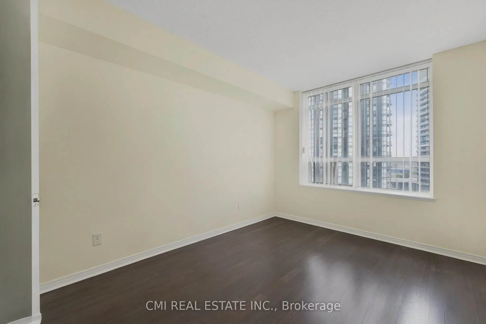 73 King William Crescent, #906