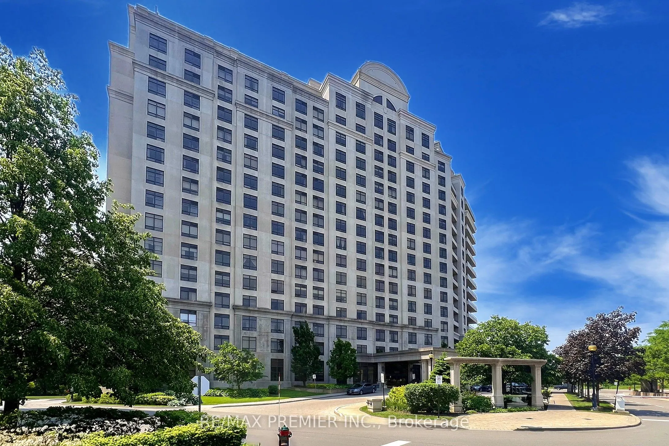 9235 Jane Street, #810