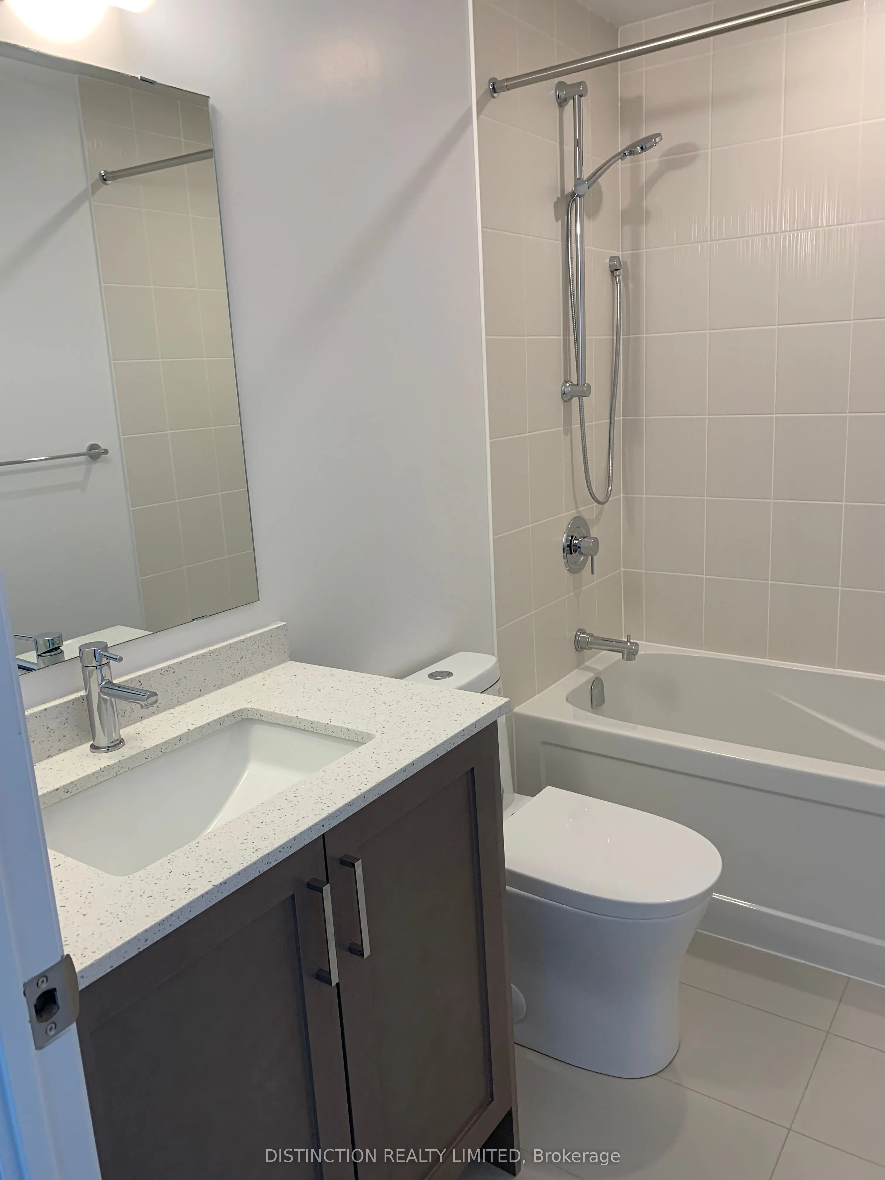 10 Gatineau Drive W, #1005
