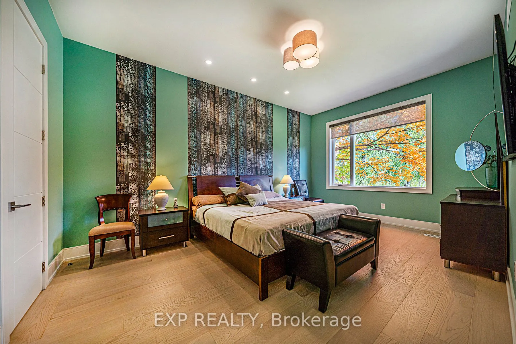 5 Birch Knoll Road