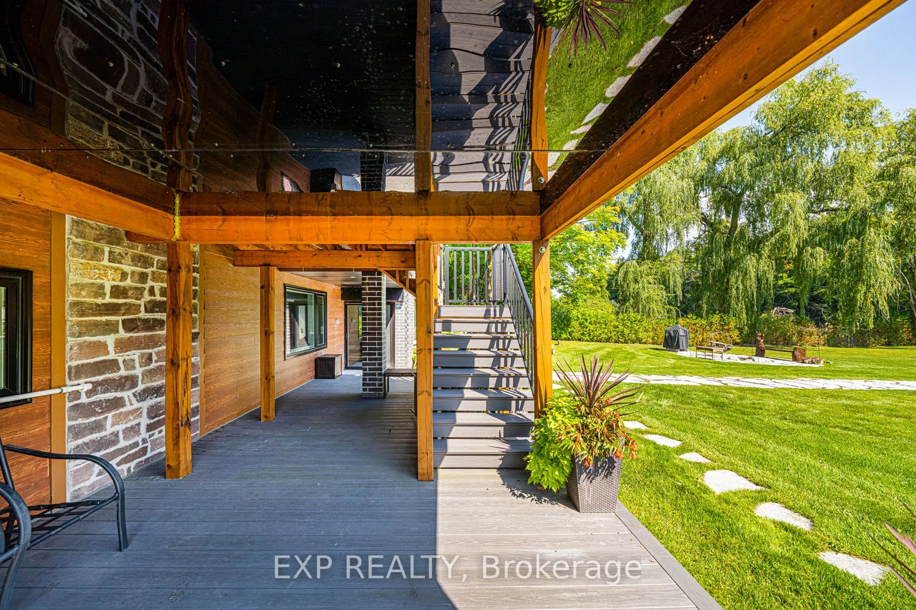 5 Birch Knoll Road