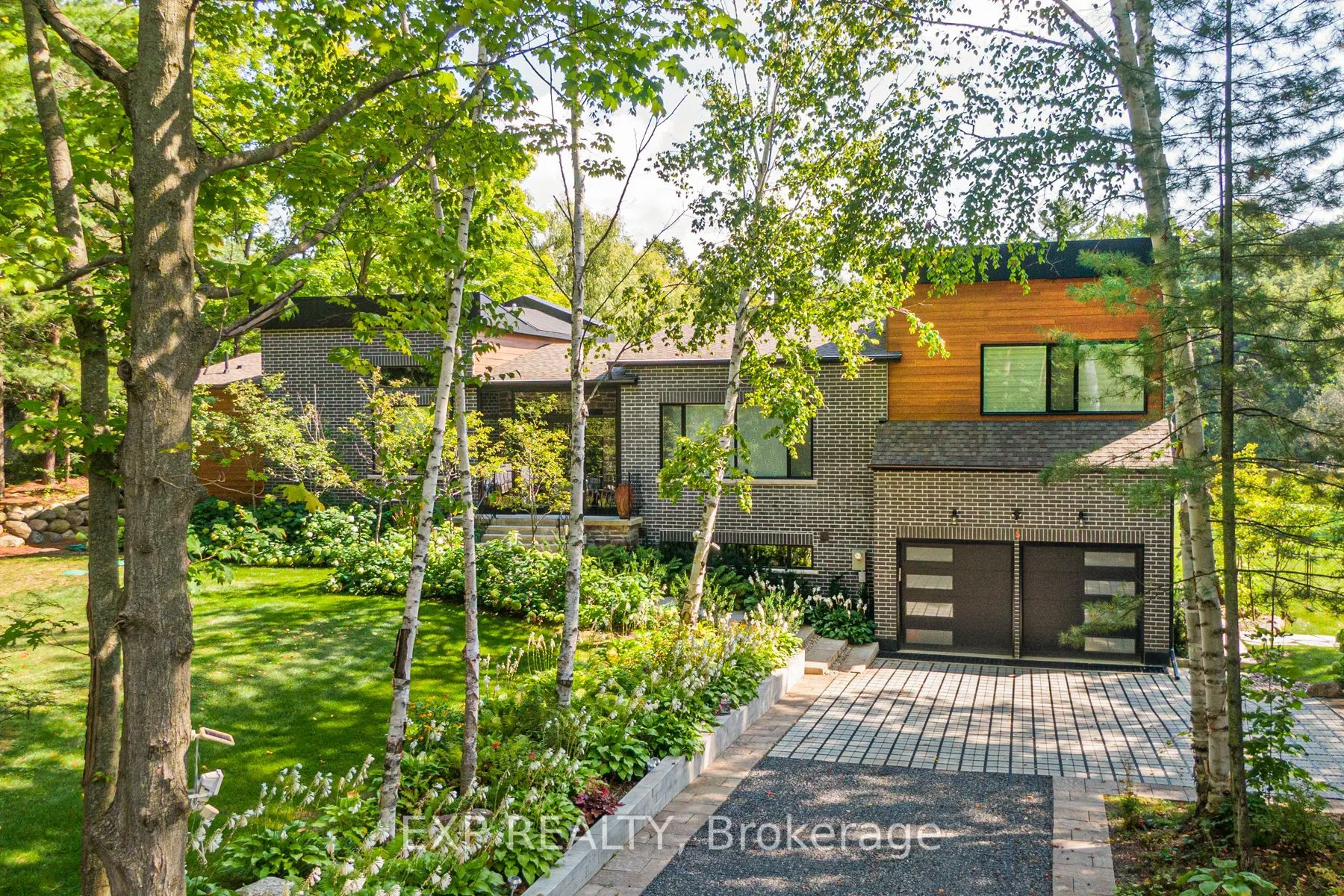 5 Birch Knoll Road