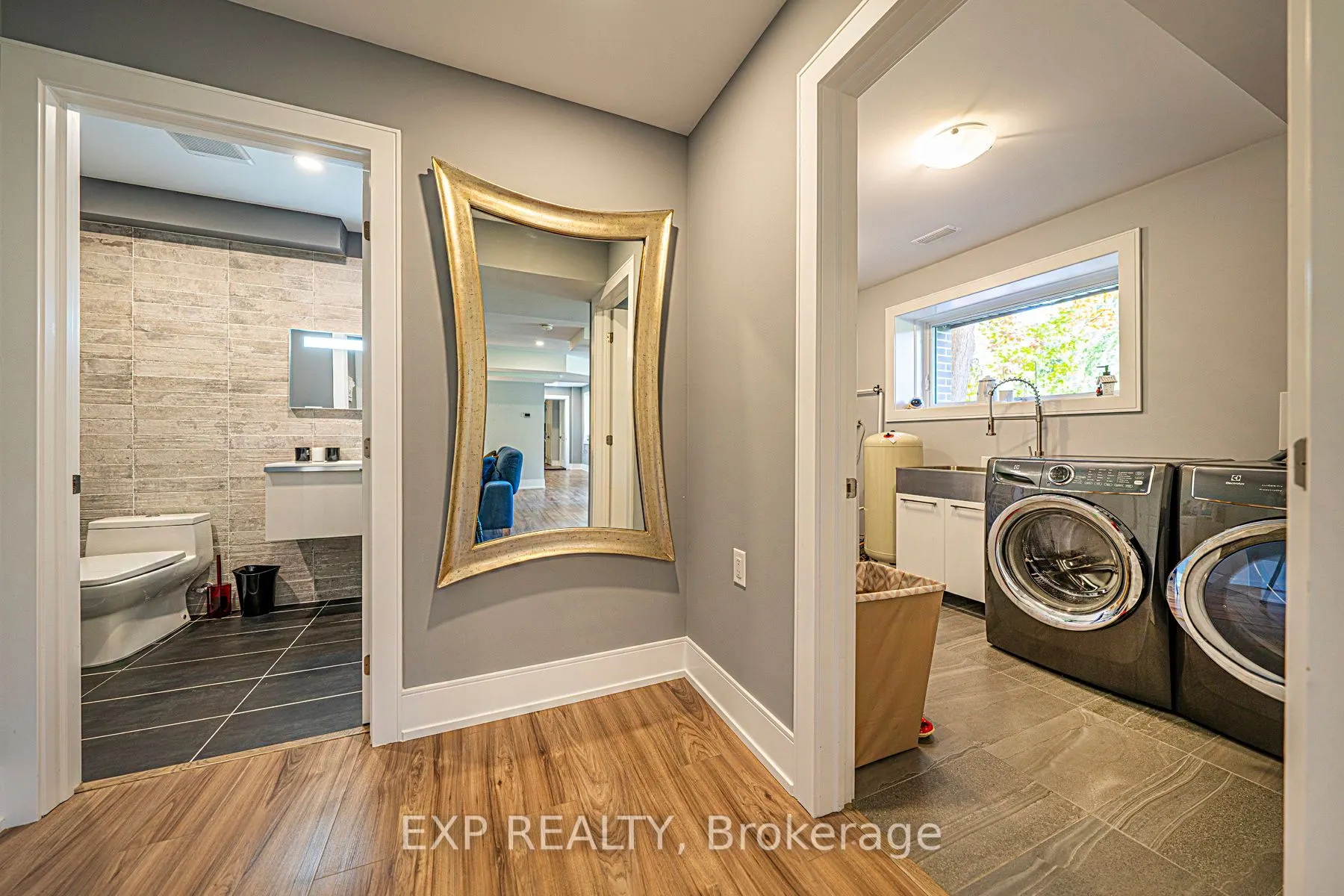 5 Birch Knoll Road