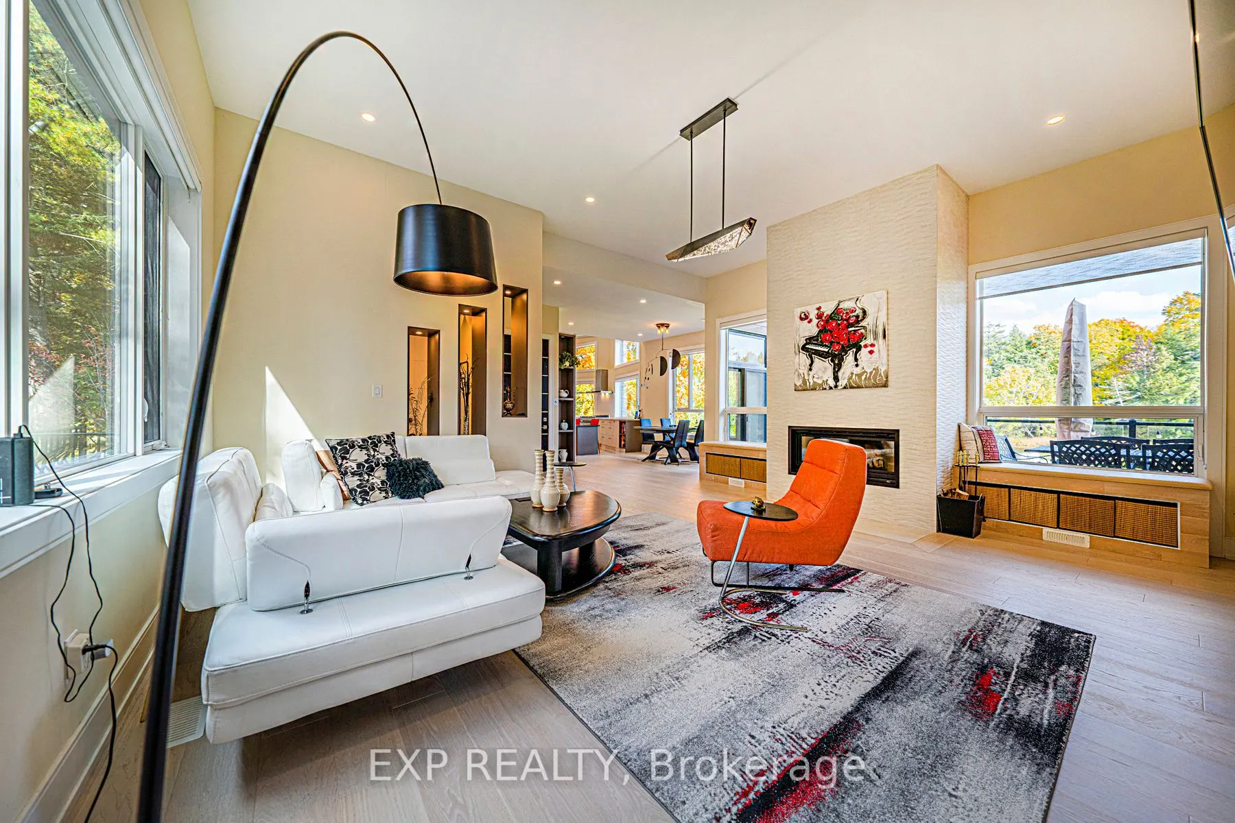 5 Birch Knoll Road