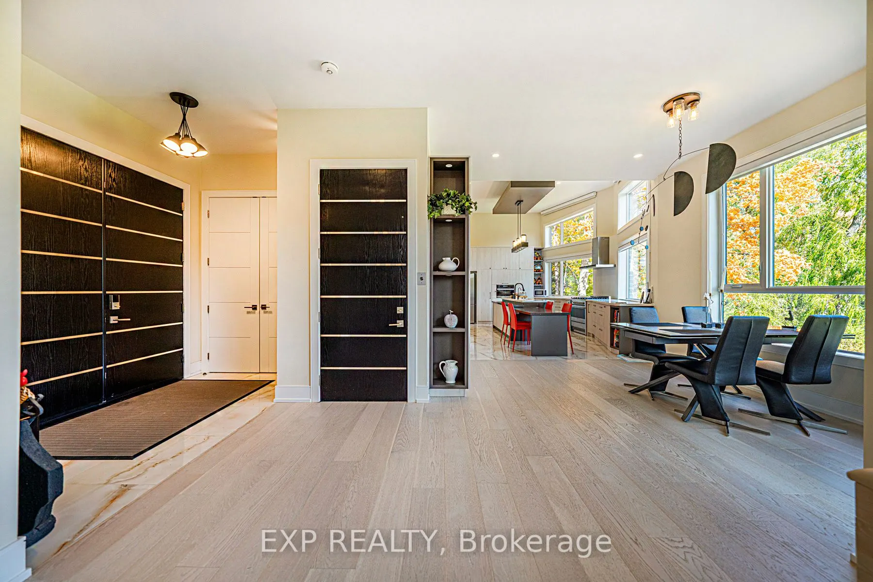 5 Birch Knoll Road