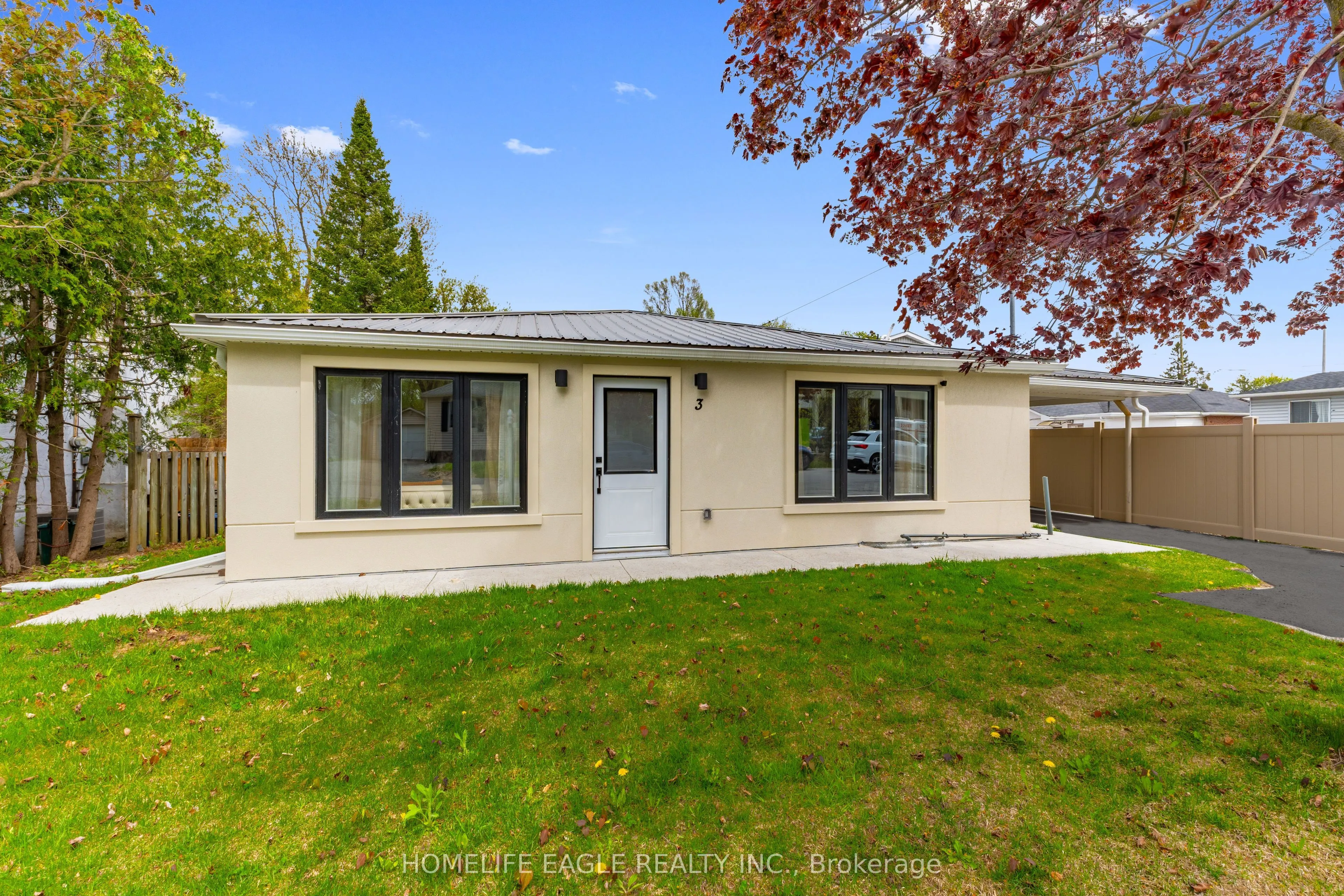 3 Hughes Street