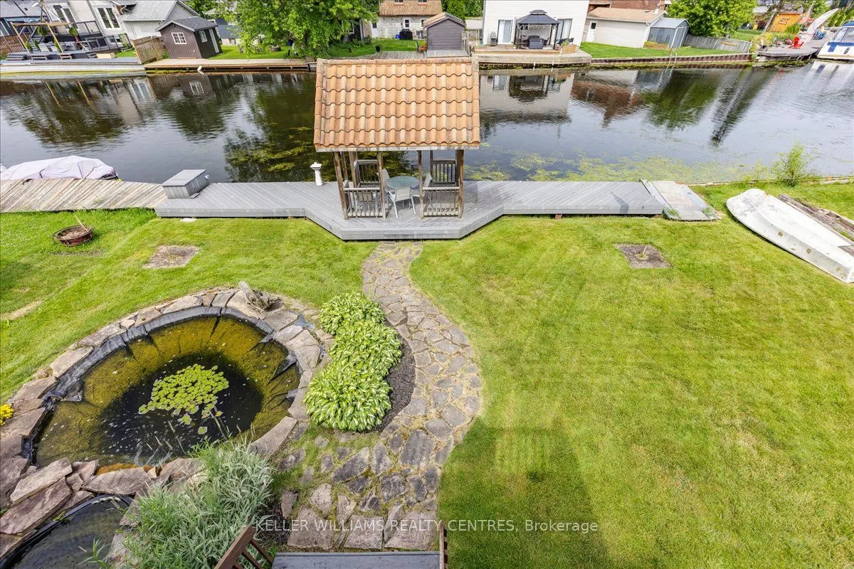 612 Lake Drive S
