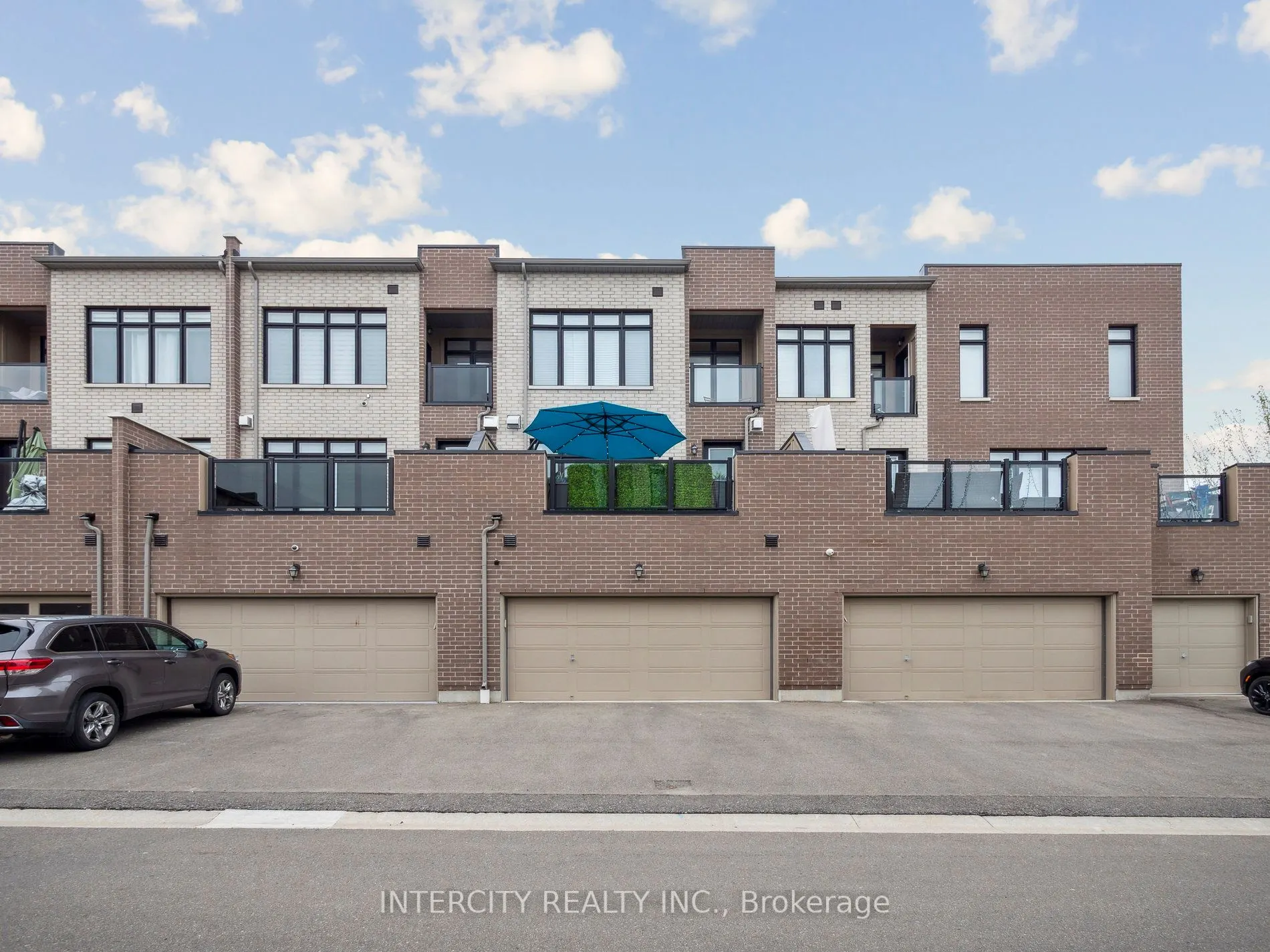 9520 Weston Road