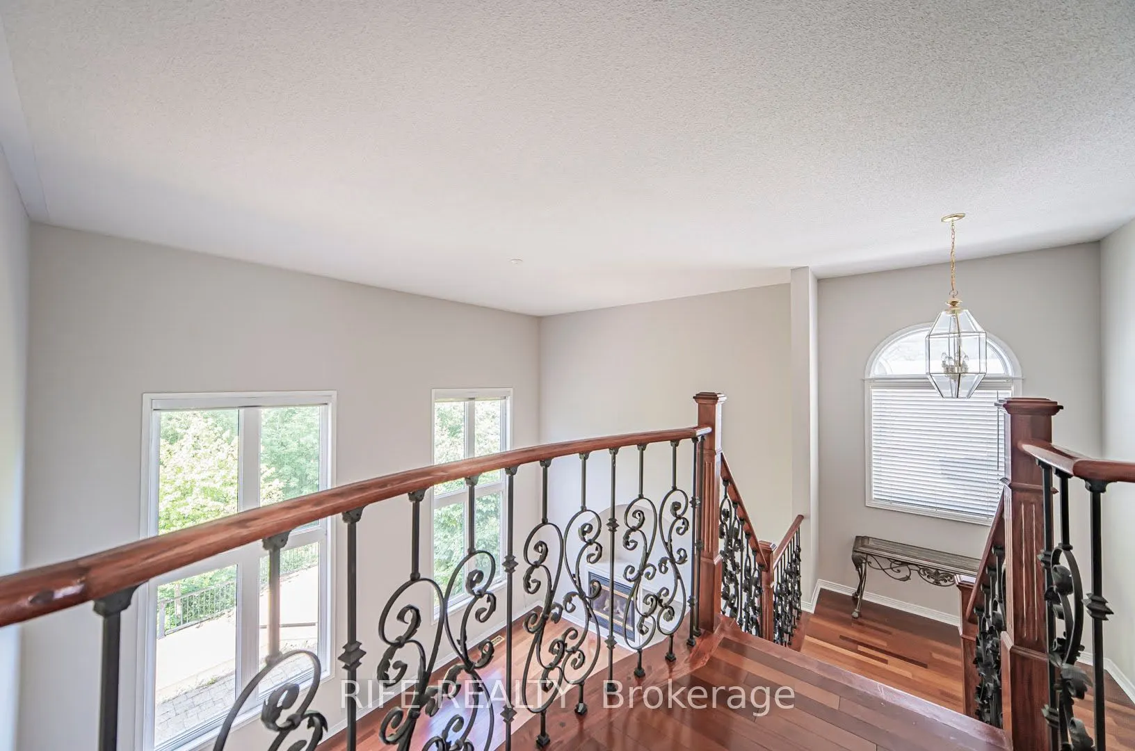 37 Burndenford Crescent