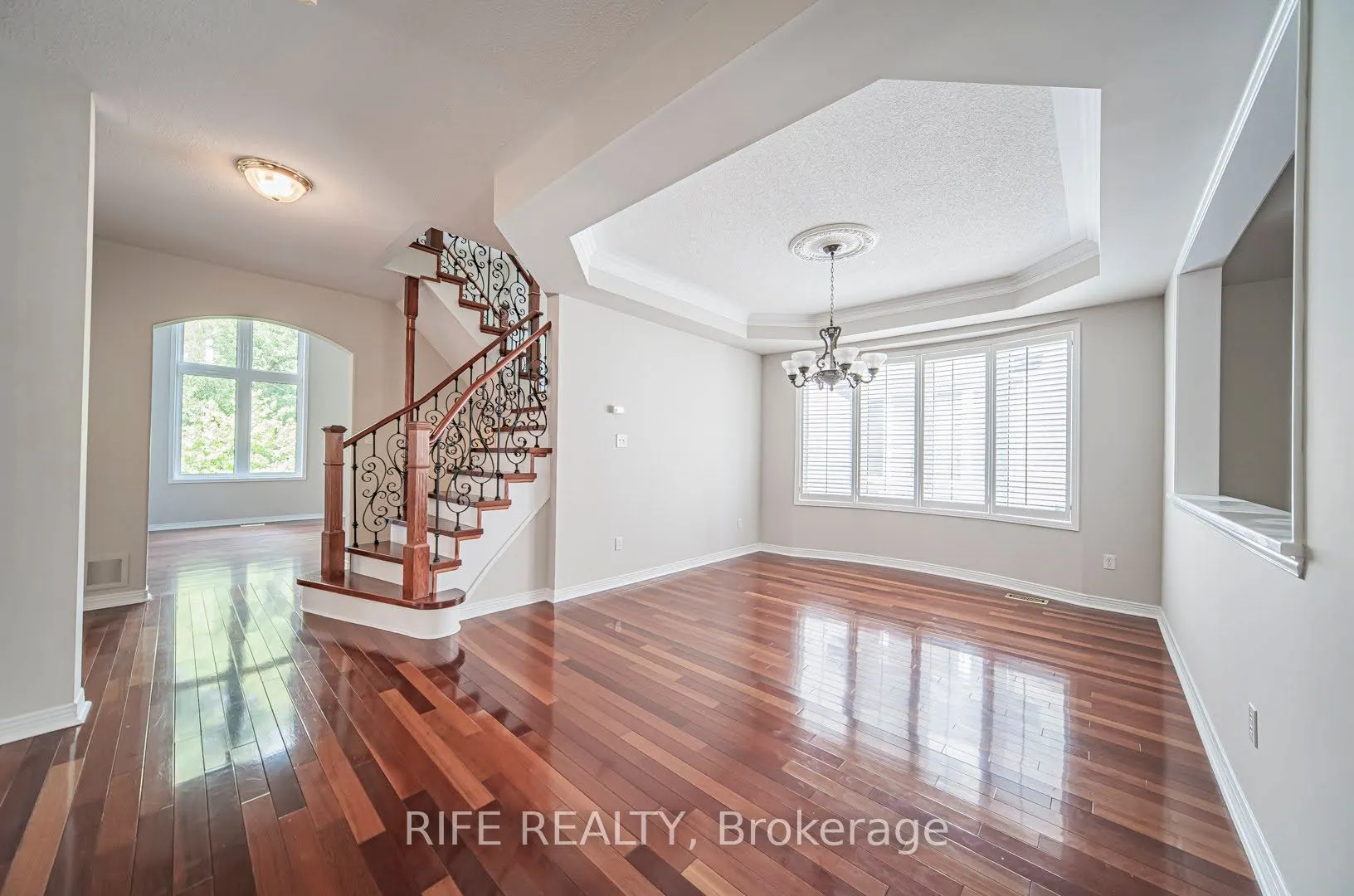 37 Burndenford Crescent