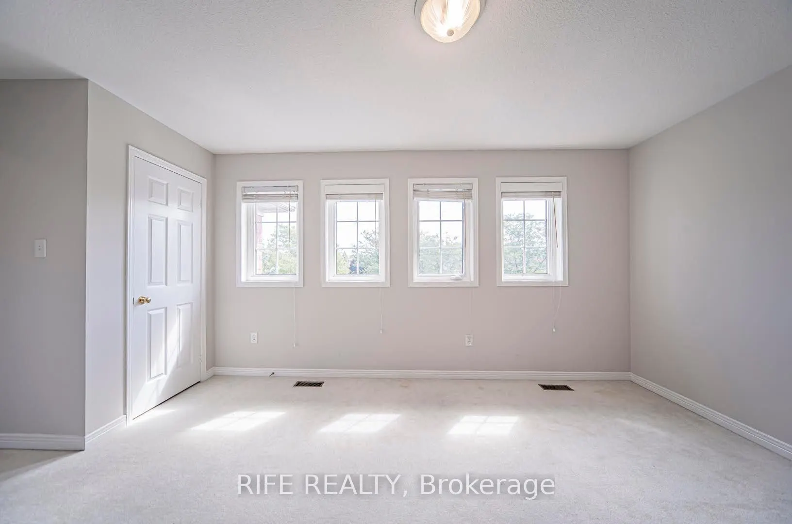 37 Burndenford Crescent