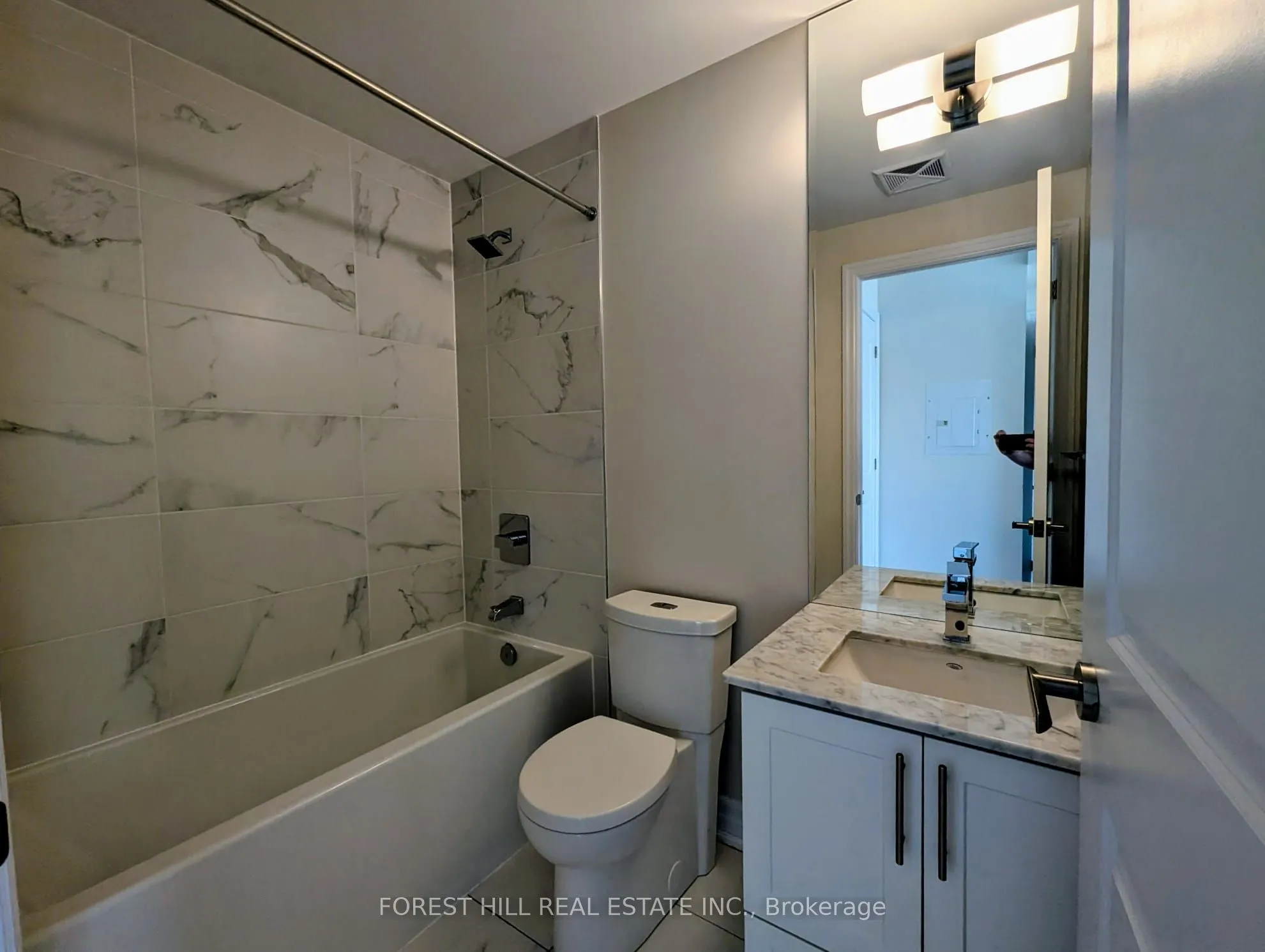 9075 Jane Street #1909
