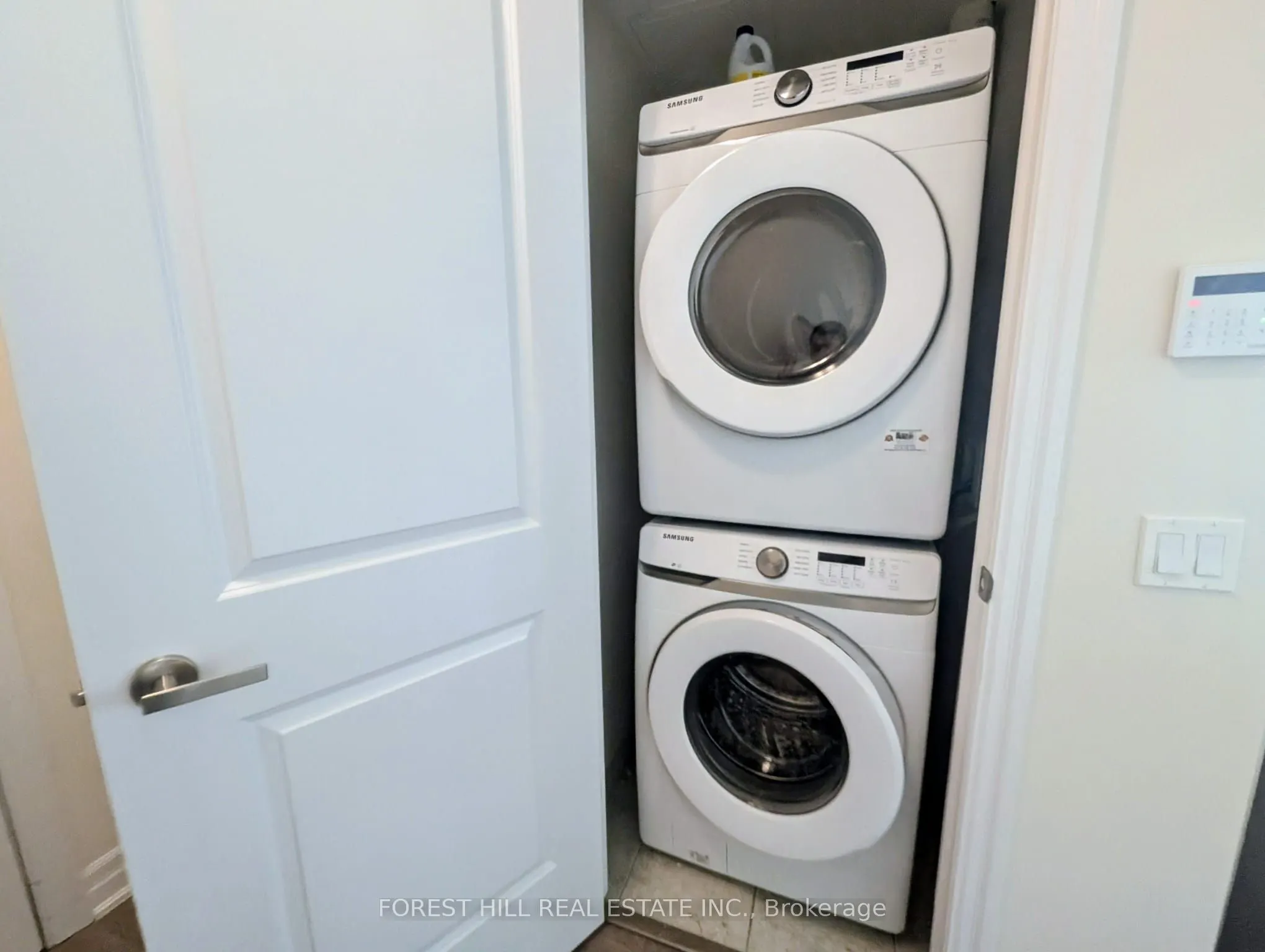 9075 Jane Street #1909