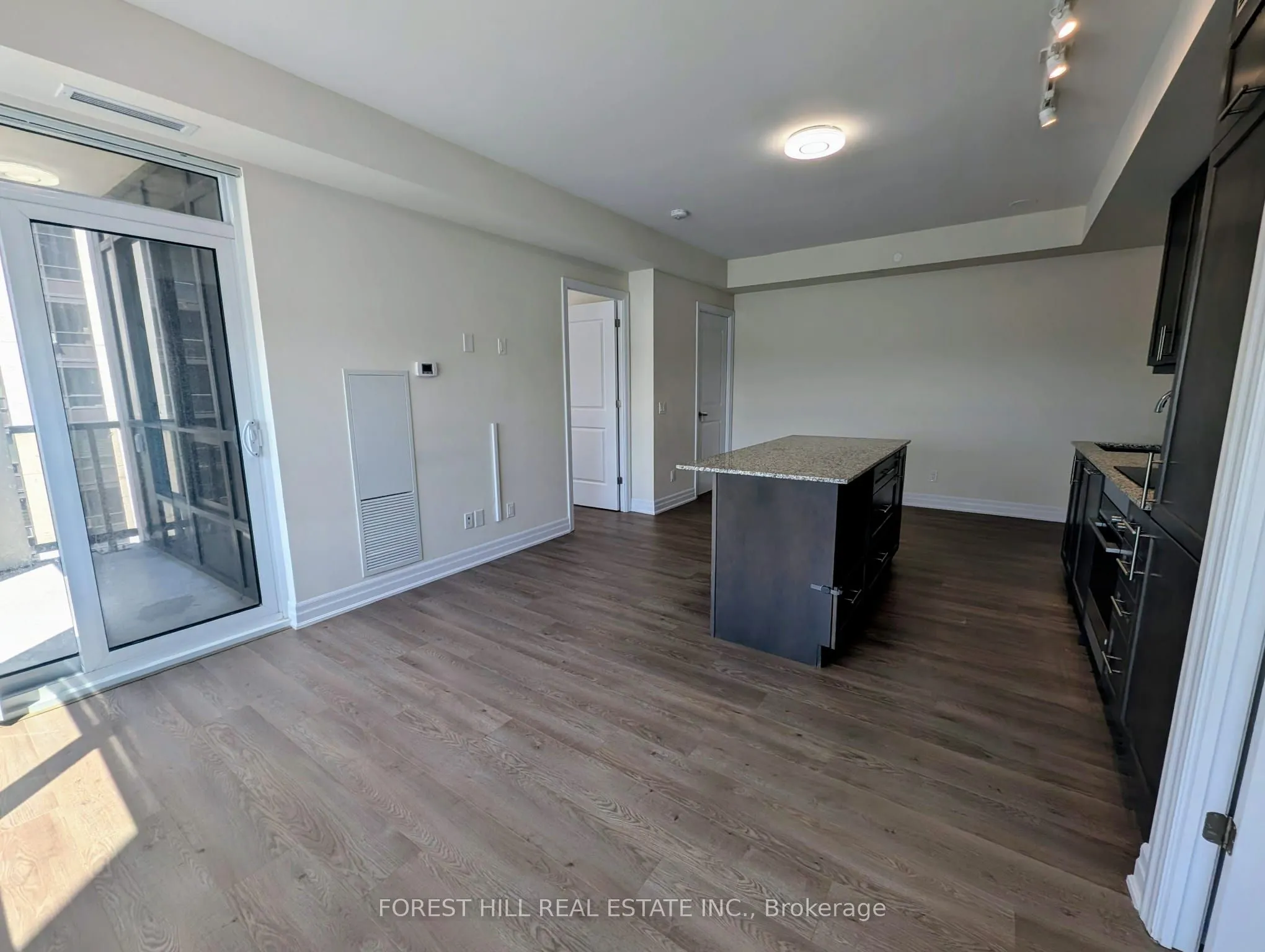9075 Jane Street #1909