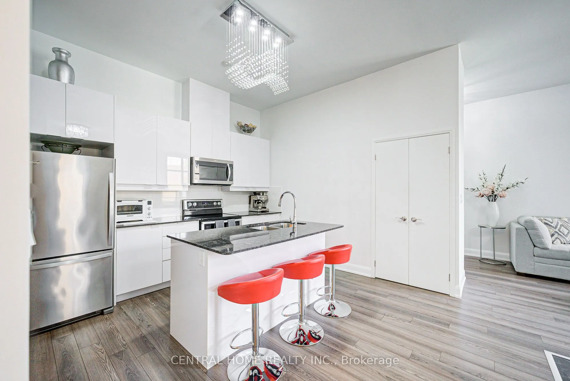 2910 Highway 7 Road, #210