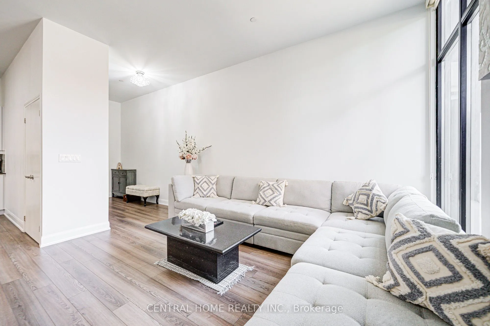 2910 Highway 7 Road, #210