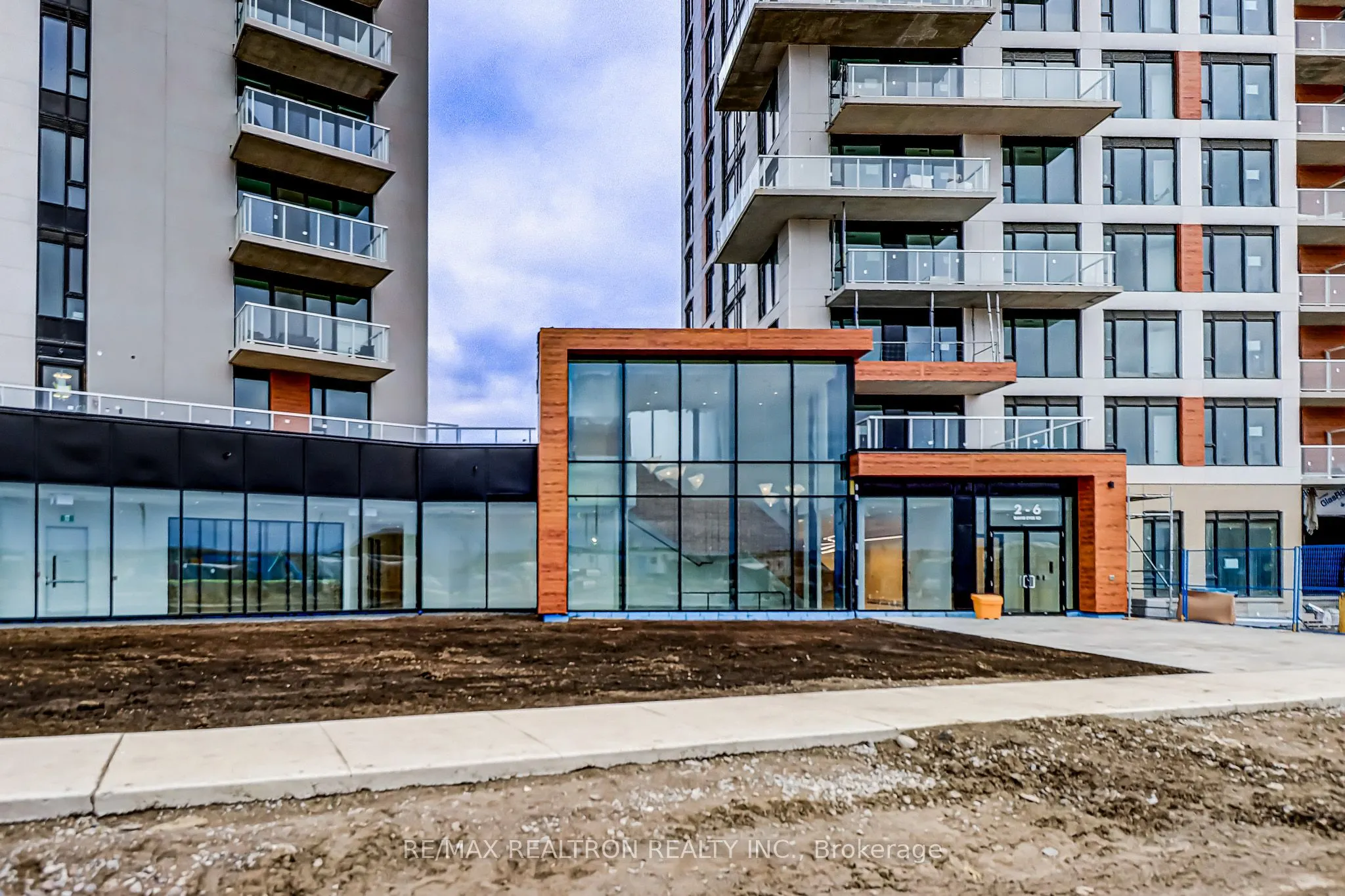 2 David Eyer Road E, #208