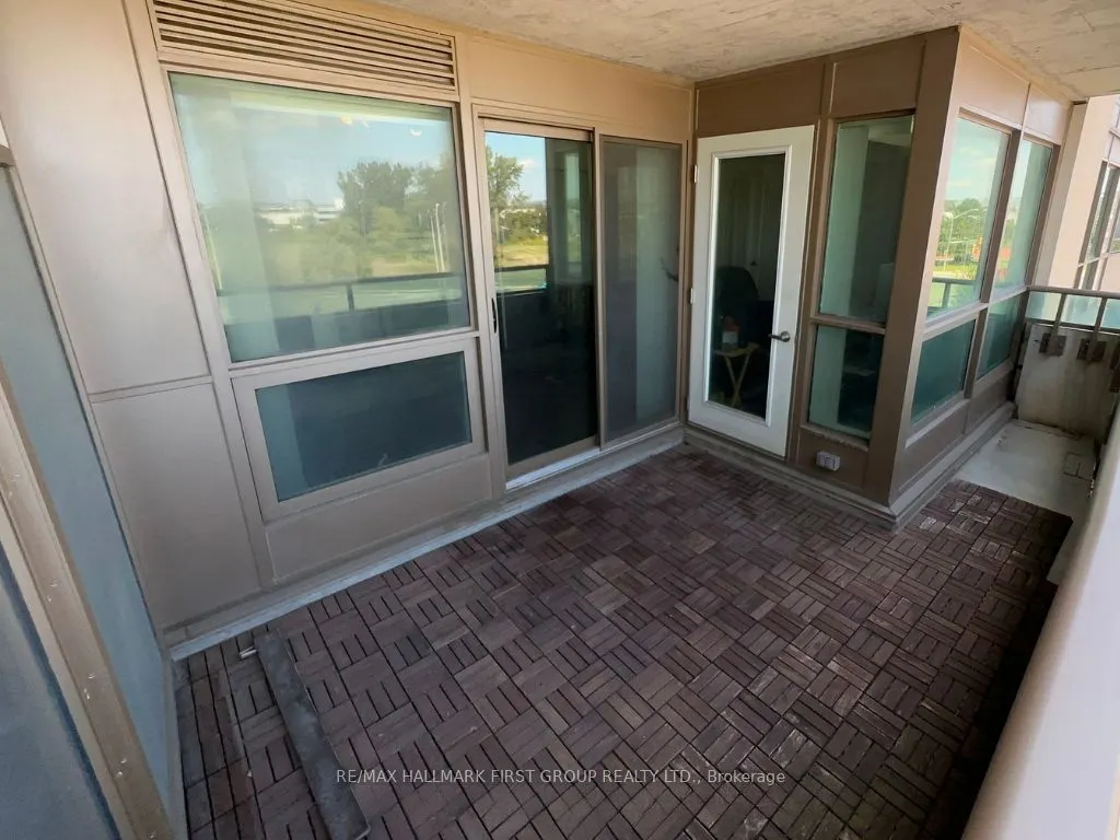 75 Norman Bethune Avenue, #422