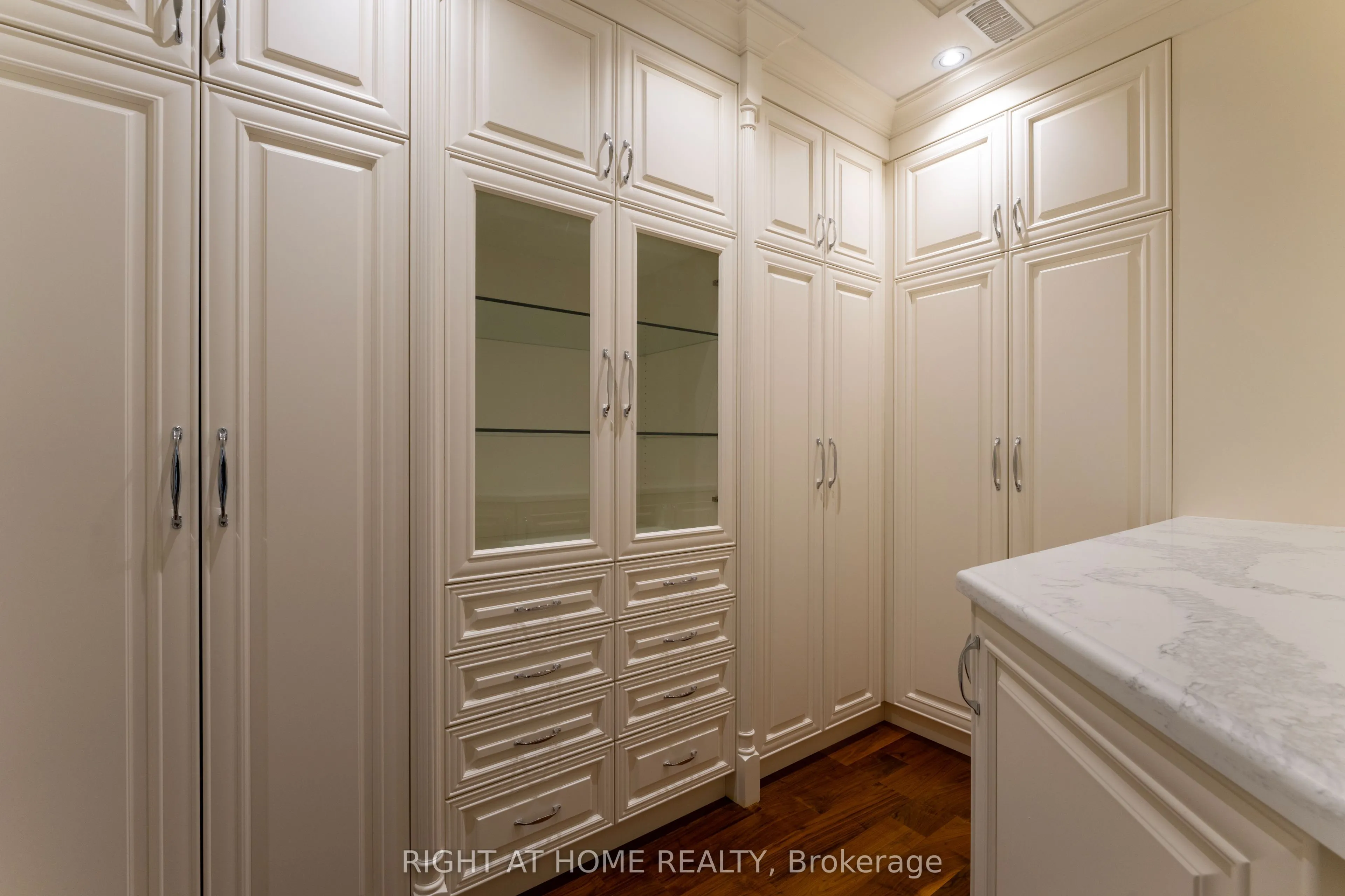 3 Claridge Drive
