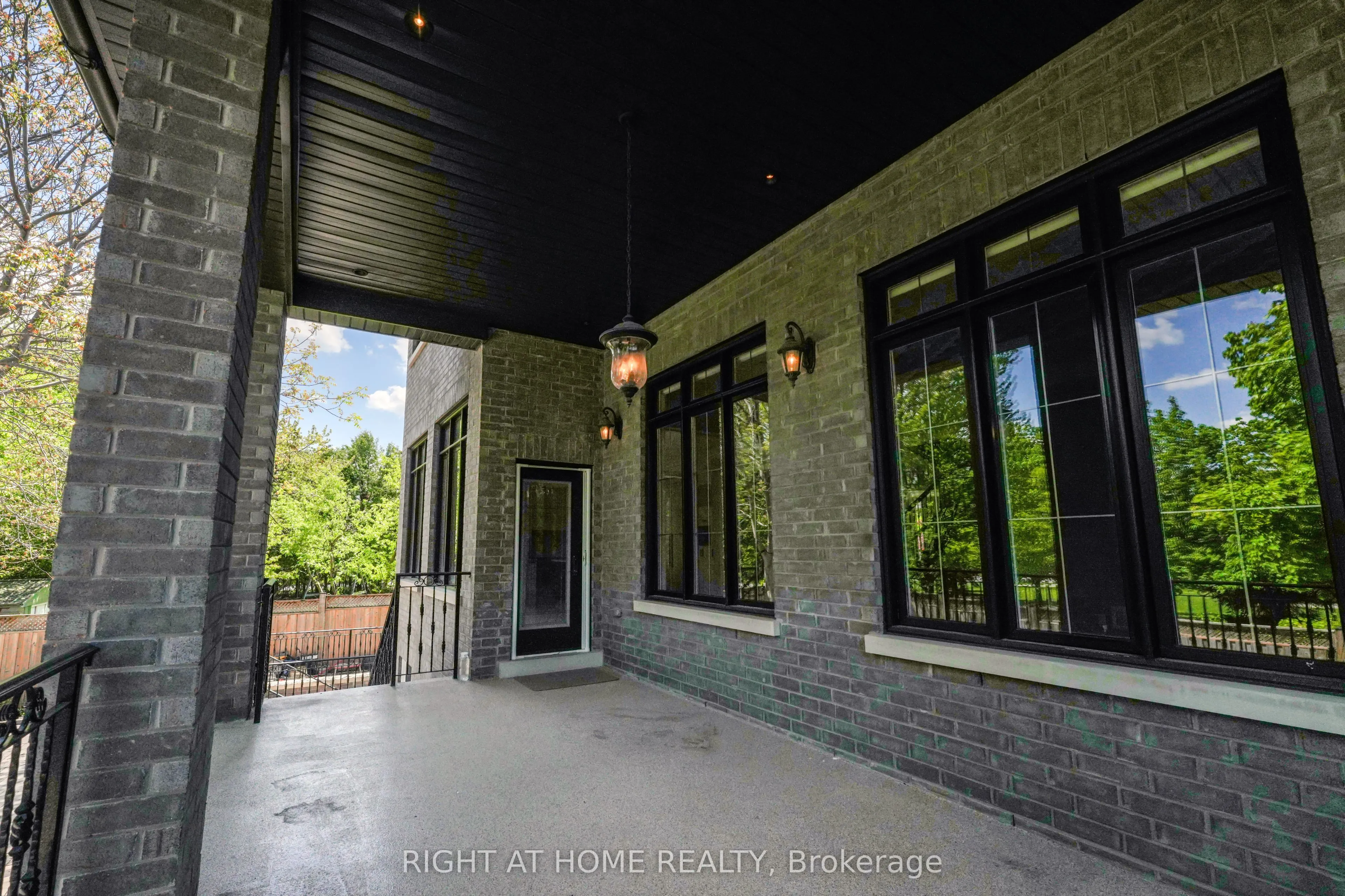 3 Claridge Drive