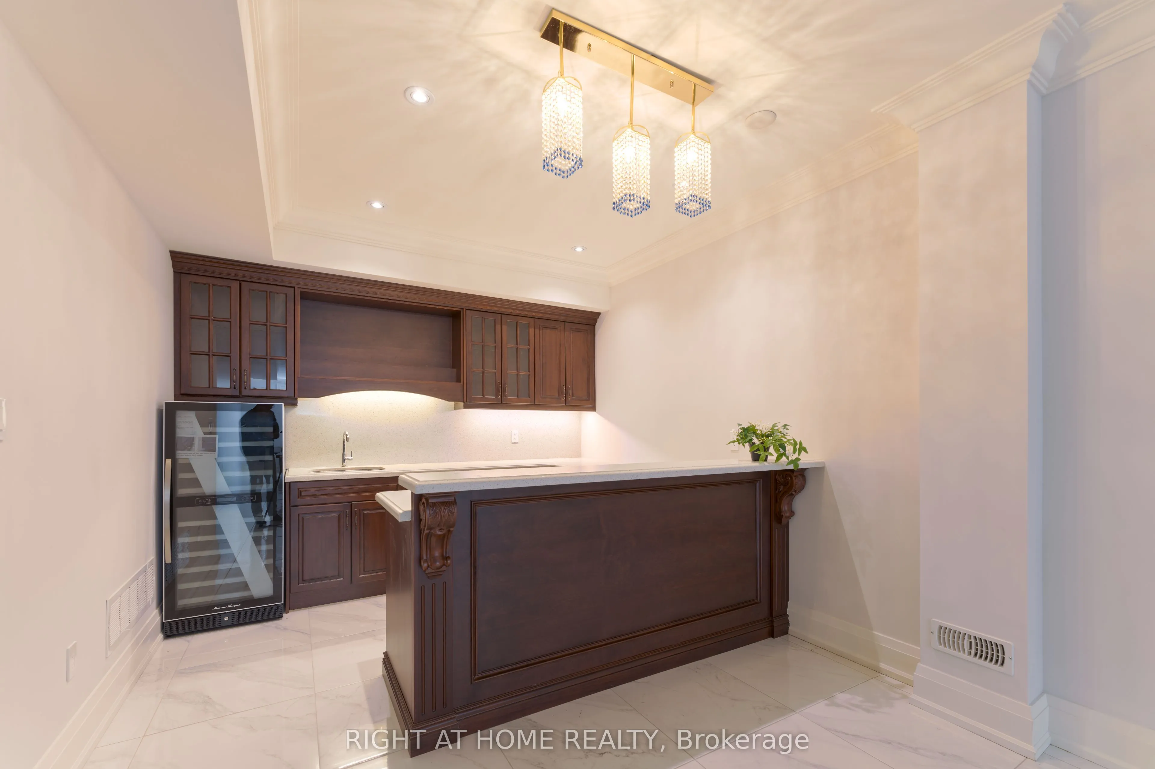 3 Claridge Drive