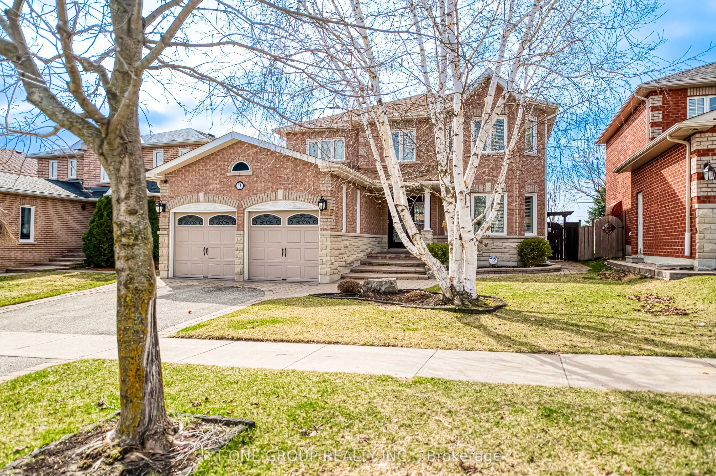 11 Saint Avenue
