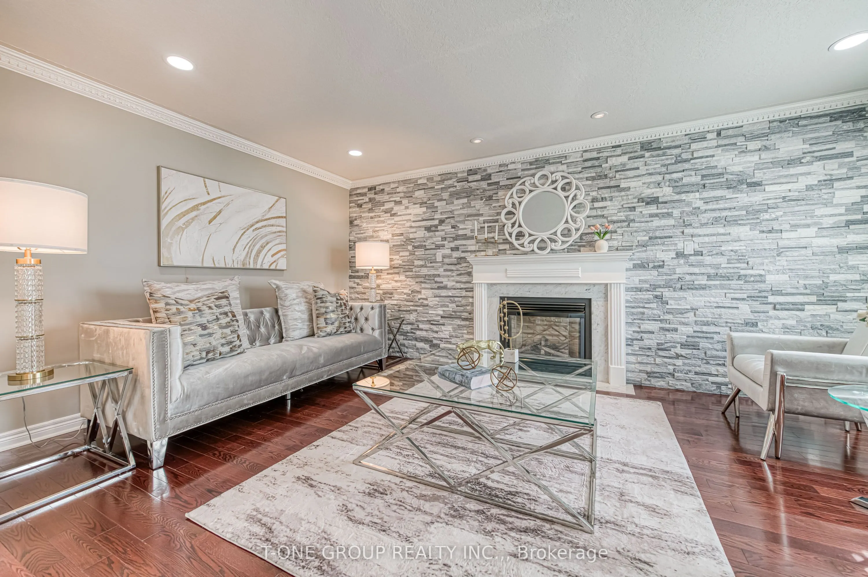 11 Saint Avenue