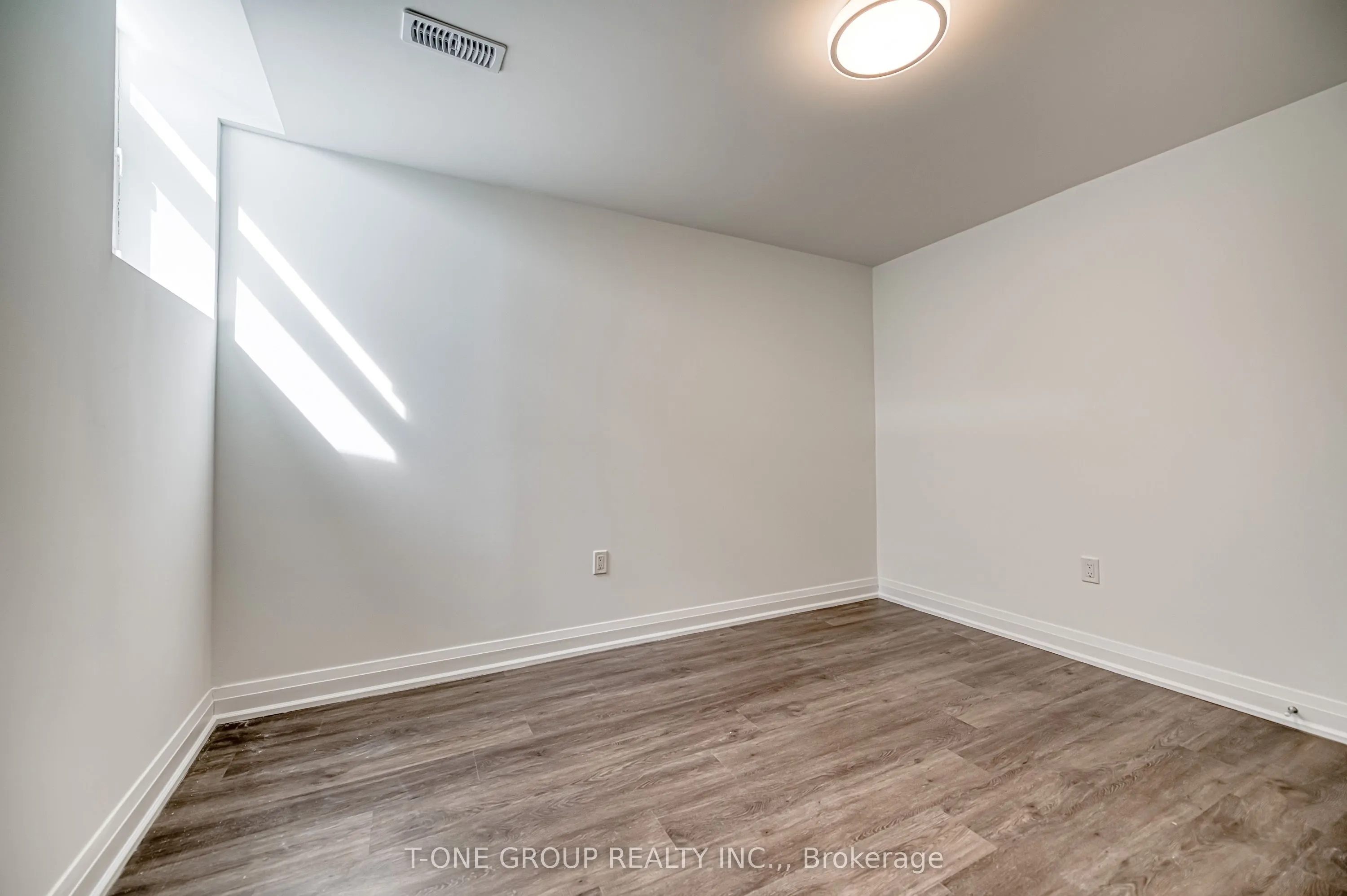 11 Saint Avenue