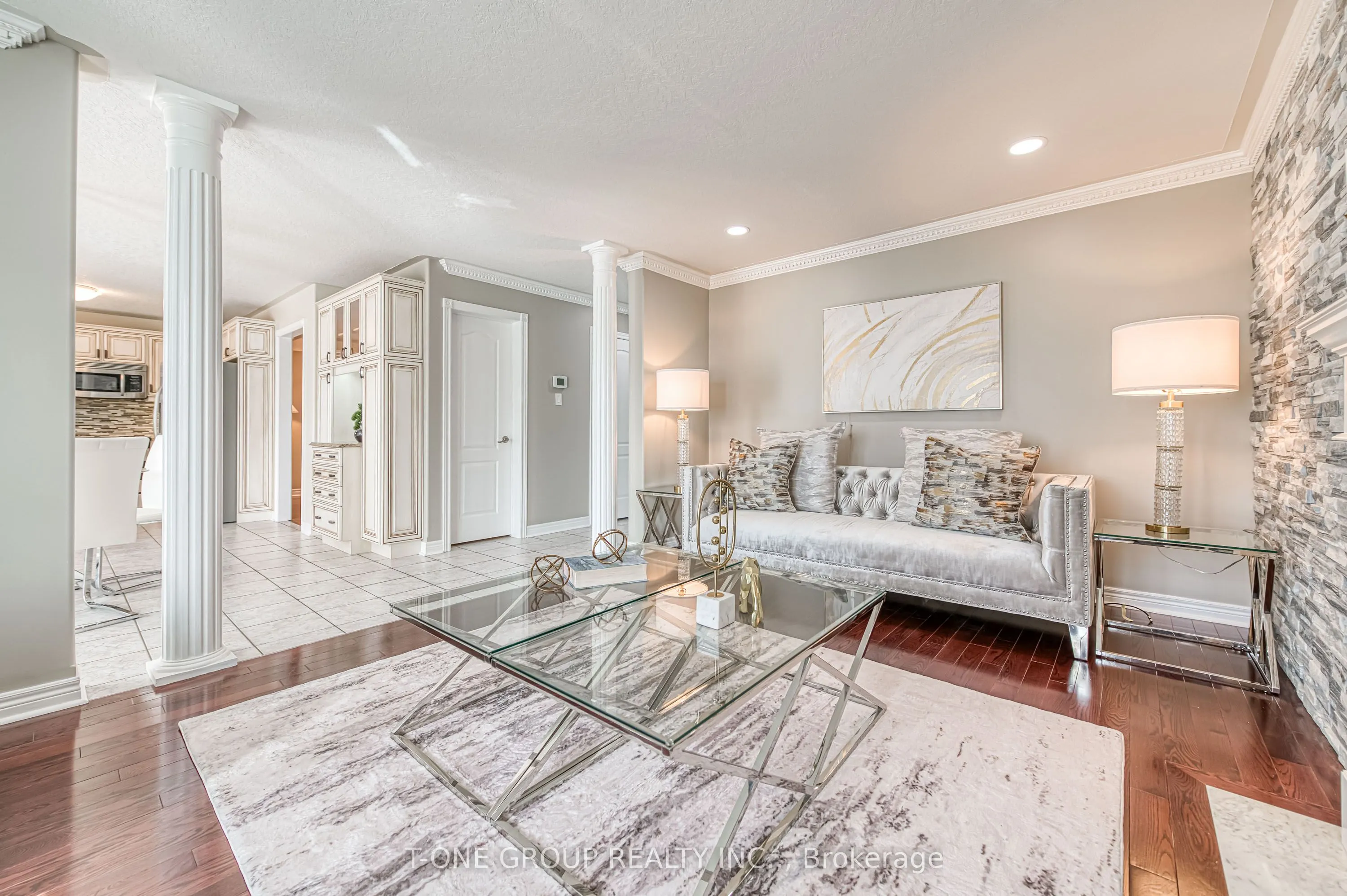 11 Saint Avenue