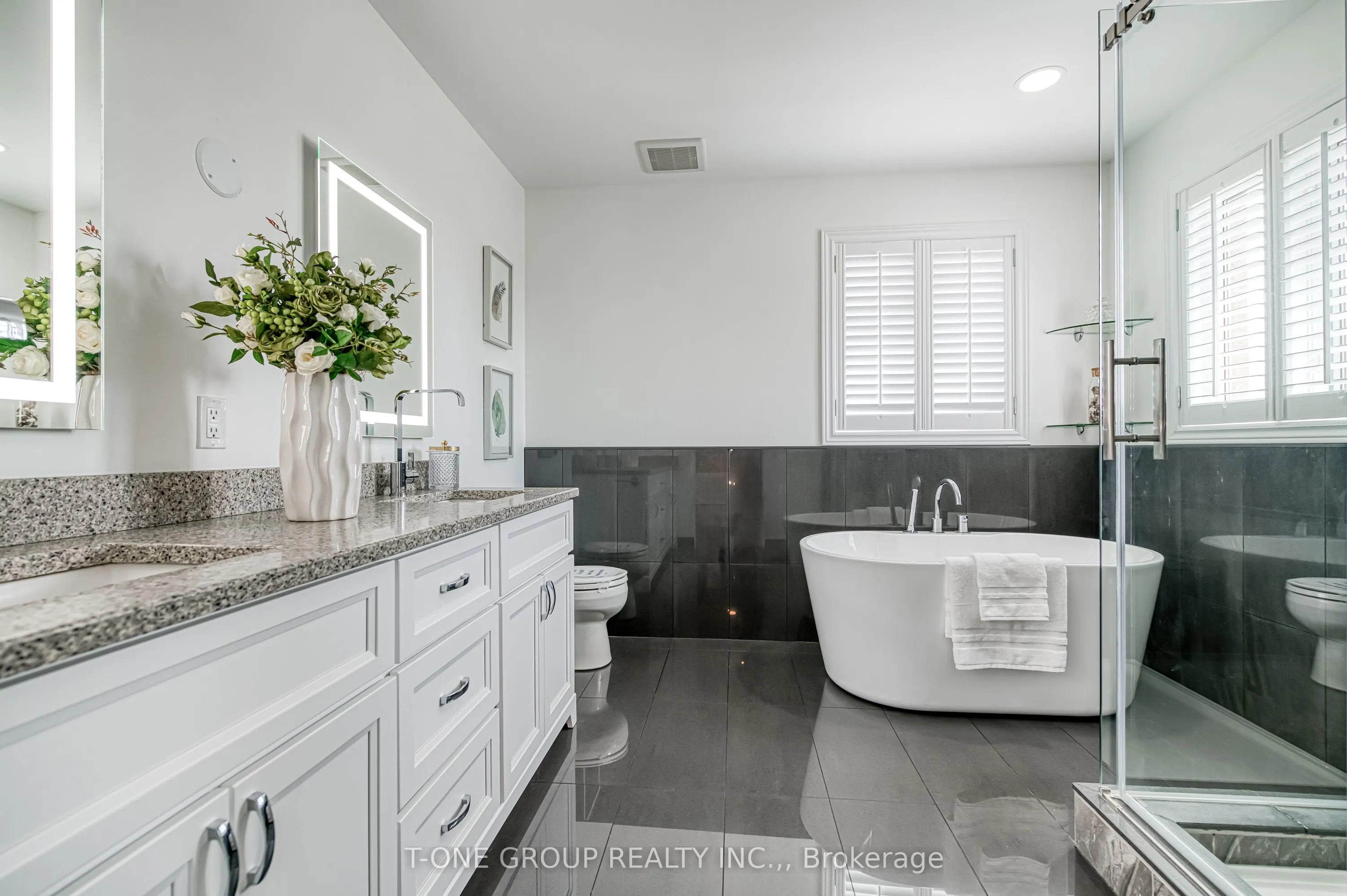 11 Saint Avenue