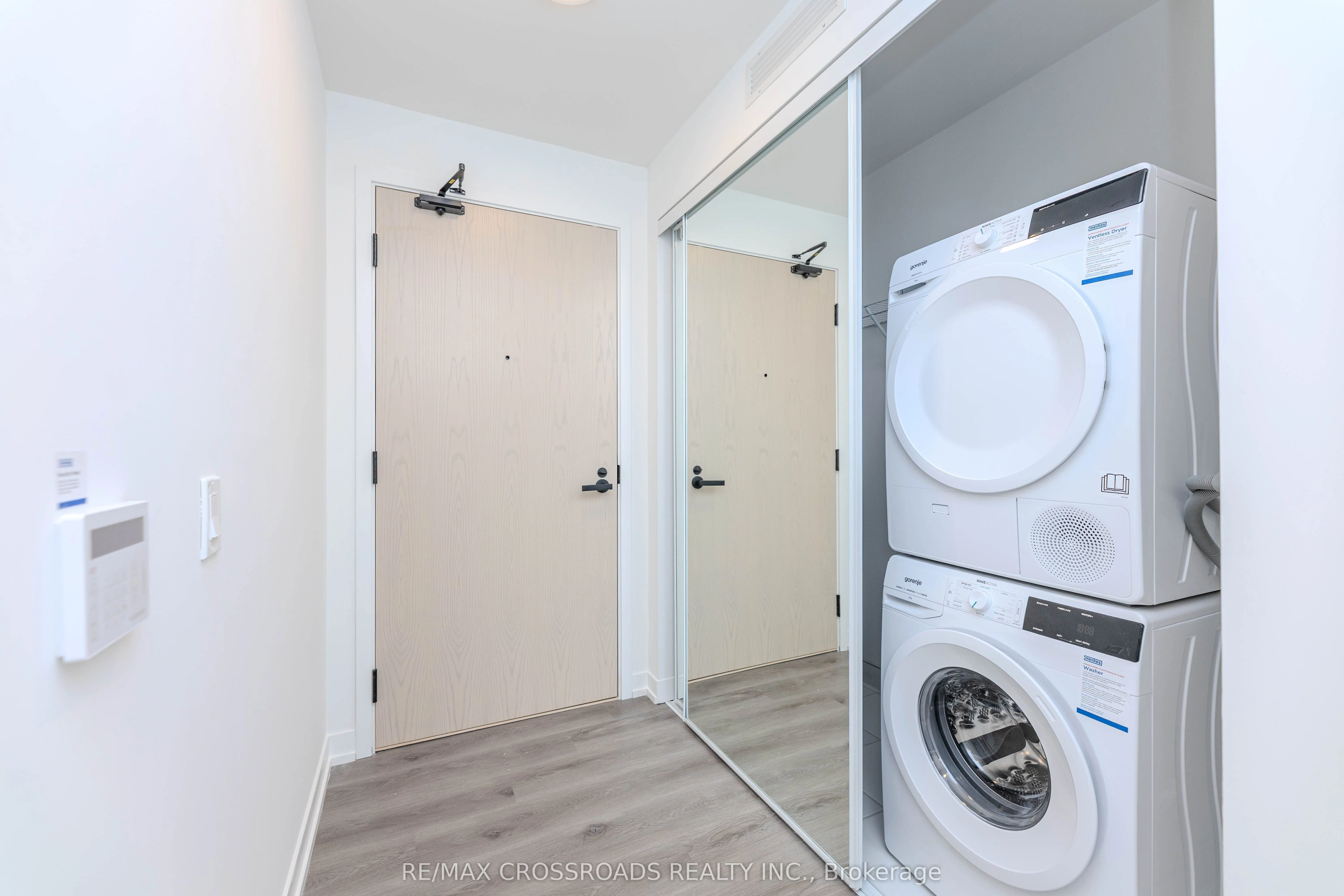 225 Commerce Street, #3806